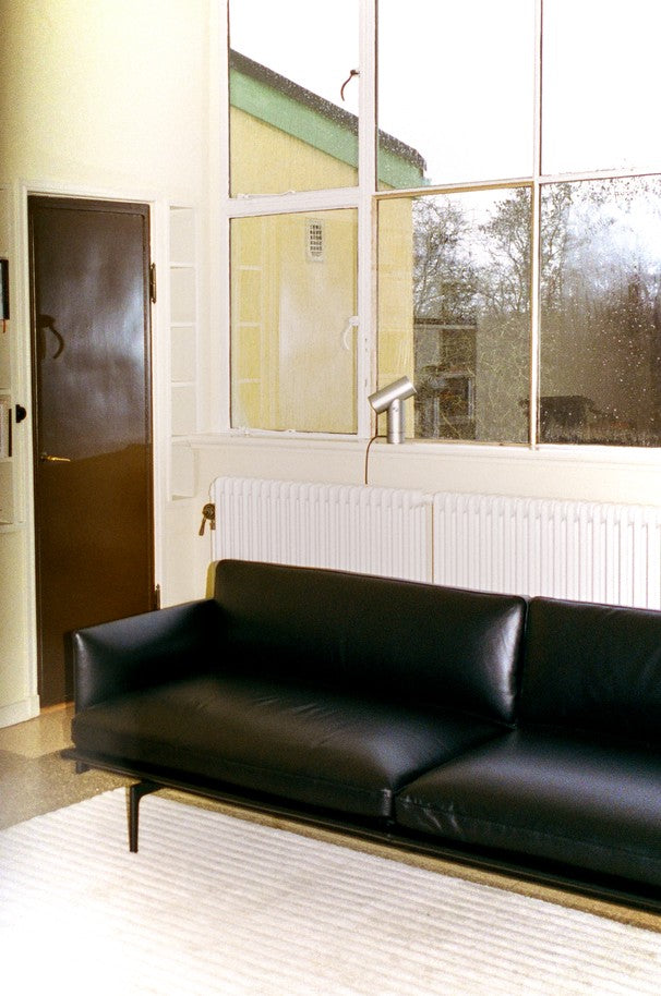 Sofa pro 2 osoby OUTLINE čalouněná