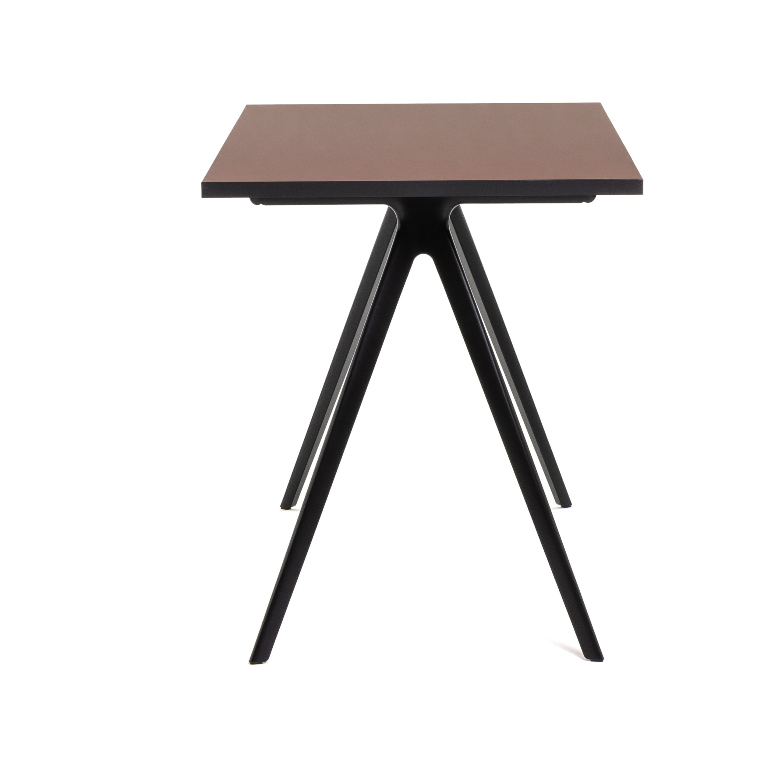 BAGUETTE desk in burgundy with a black base