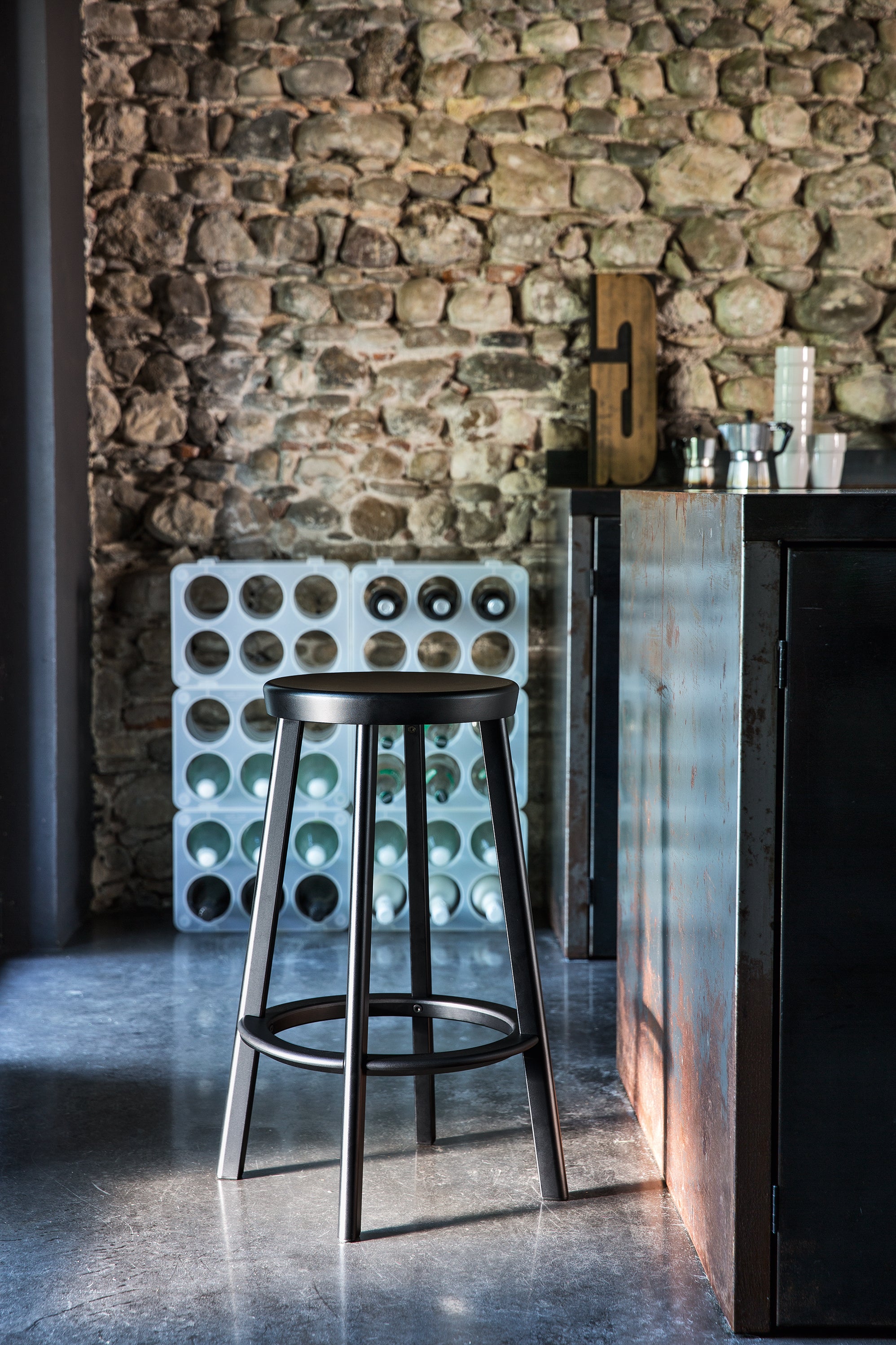 DEJA VU purple bar stool