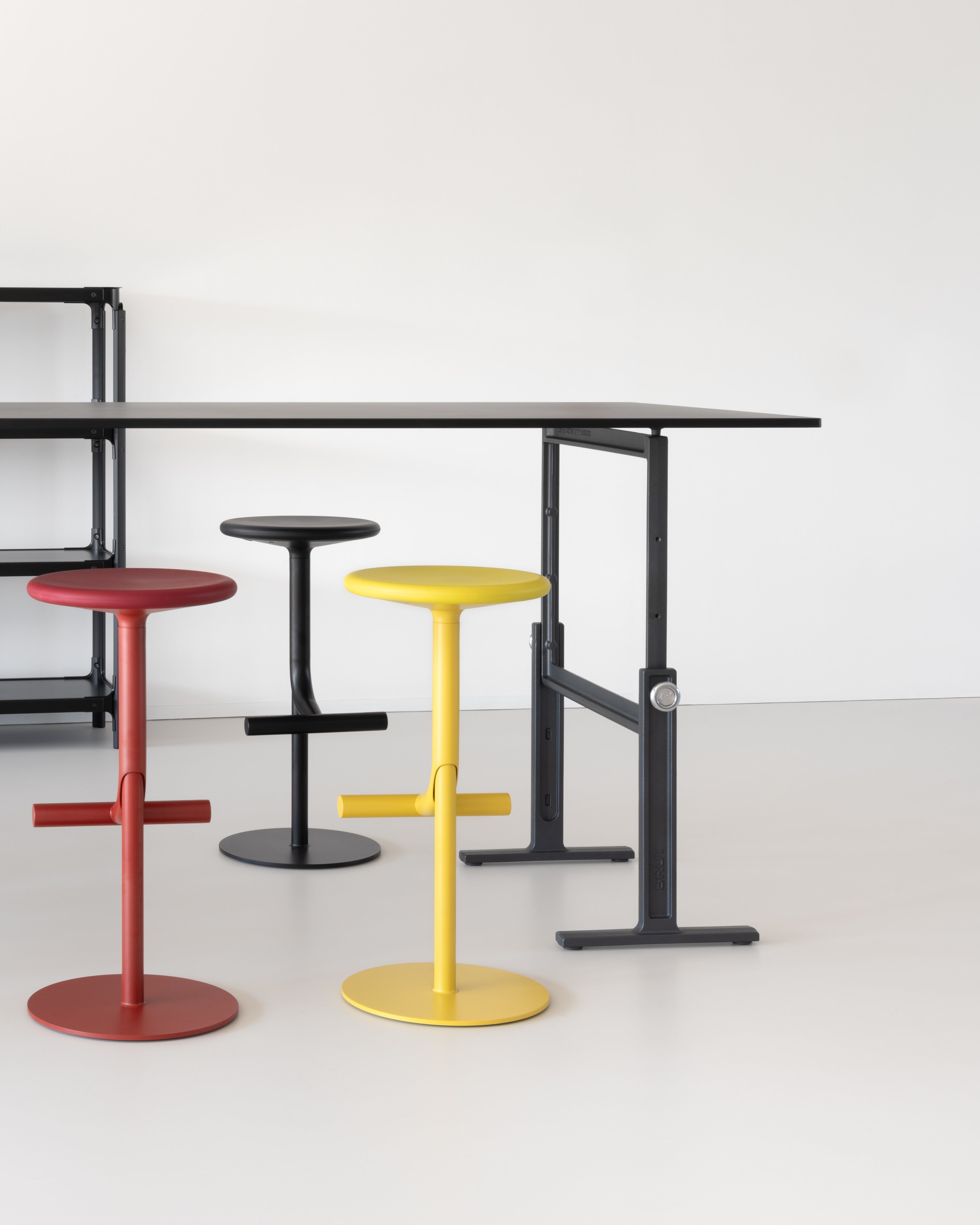 Olive TIBU swivel stool