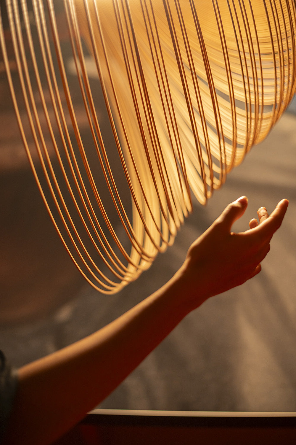 Závěsné svítidlo ILLAN dřevěný stínidlo