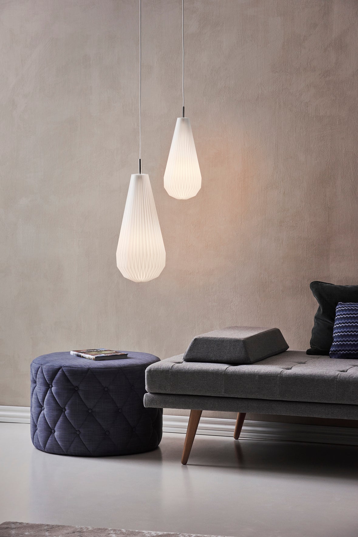 Závěsné svítidlo MODEL 181 COMET bílé se stříbrným