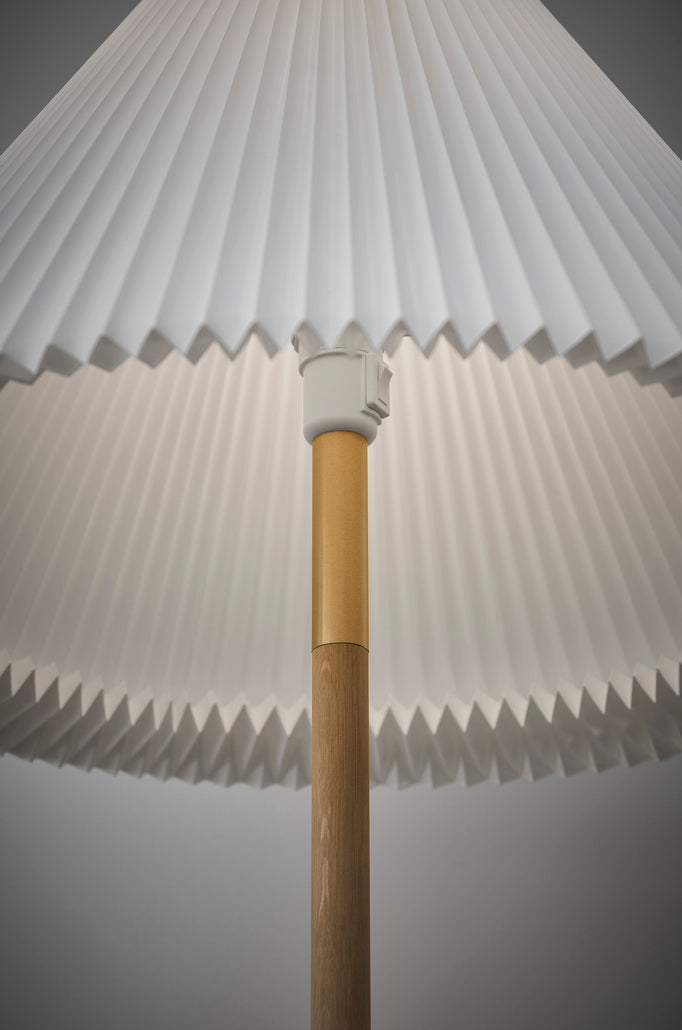 Floor lamp MODEL 328 LK 80 white with light oak base