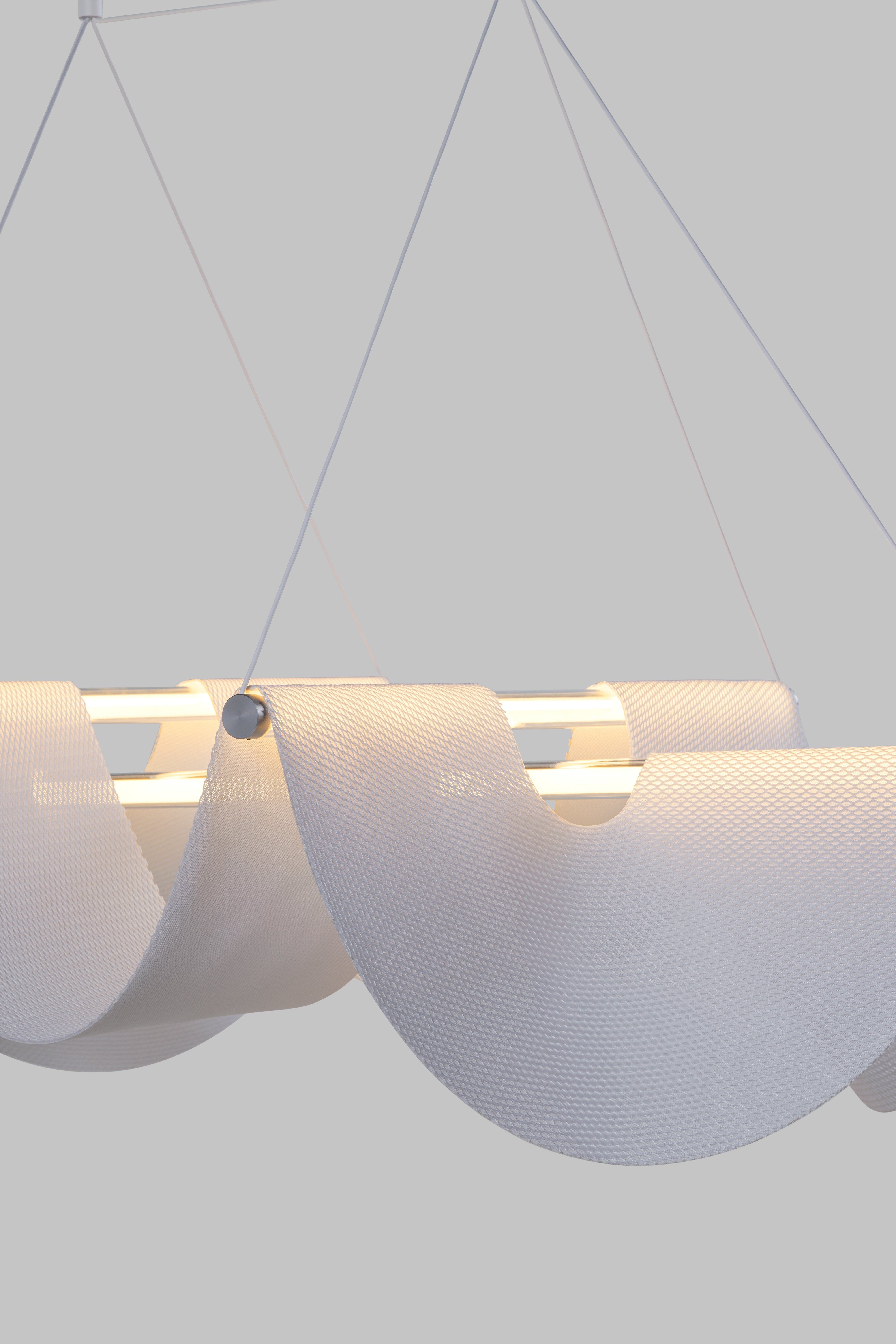 Závěsné svítidlo DRAPE LIGHT s drapovanou tkaninou
