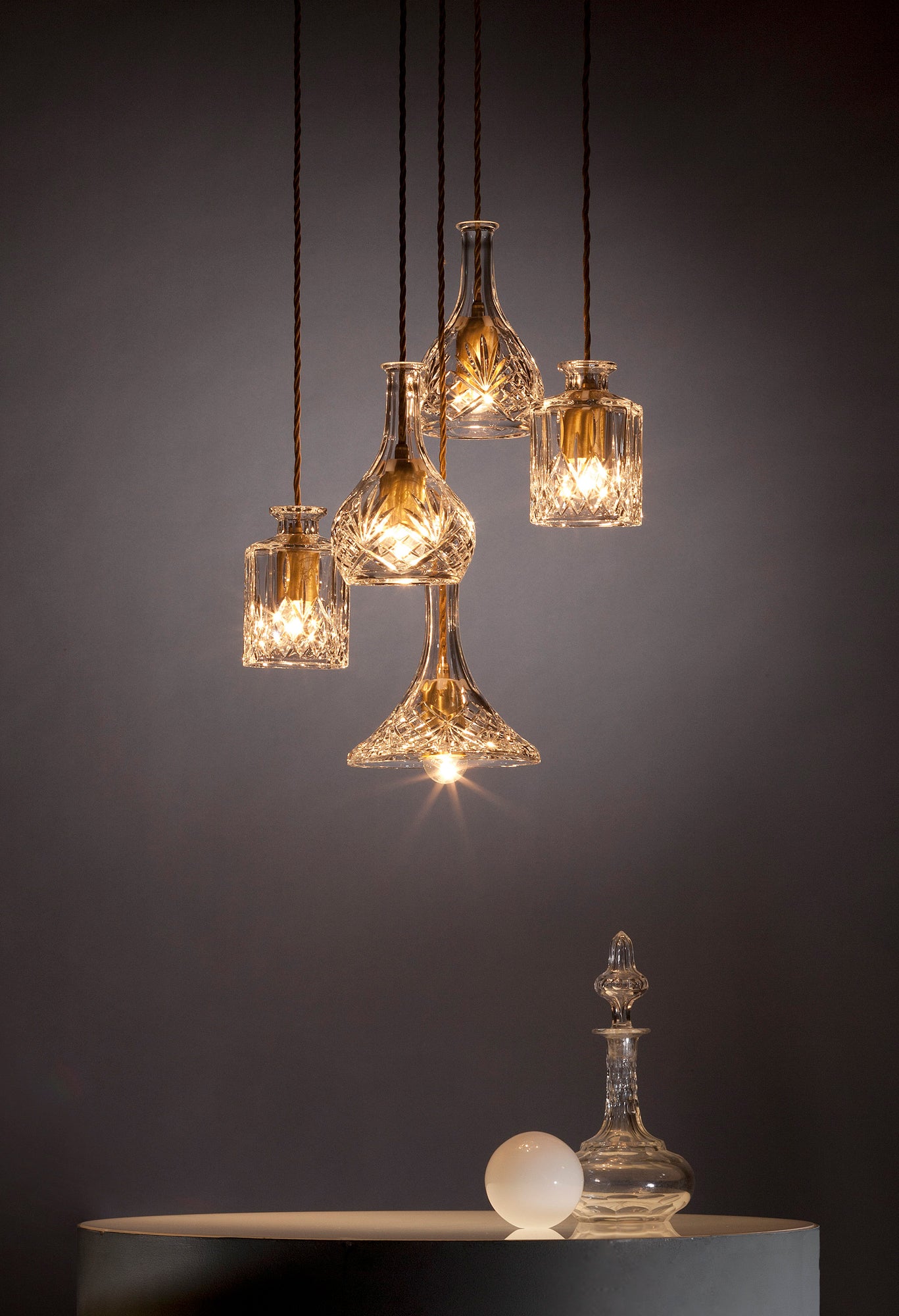 Lustrná závěsná lampa 3-bodová DECANTERLIGHT, křišťálové sklo
