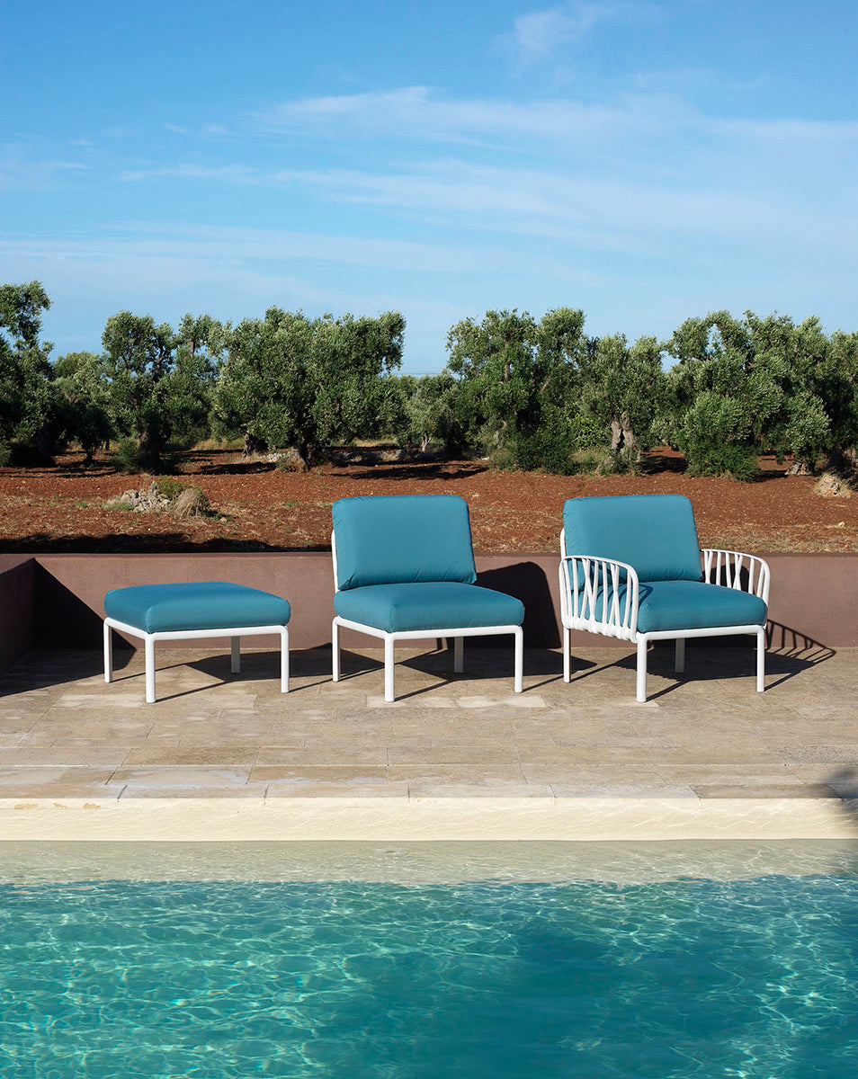 Venkovní puf KOMODO modrý Sunbrella® s antracitovým podstavcem