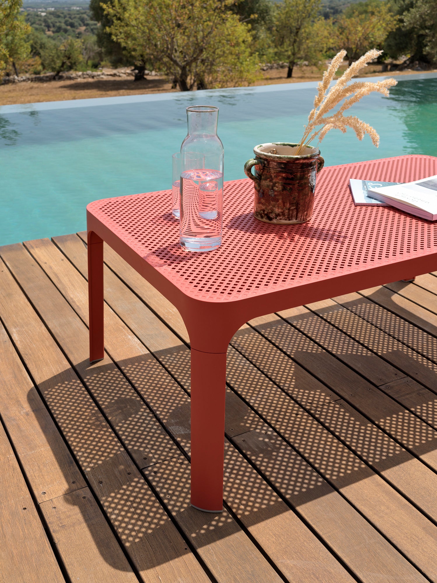 Coral NET Outdoor Table