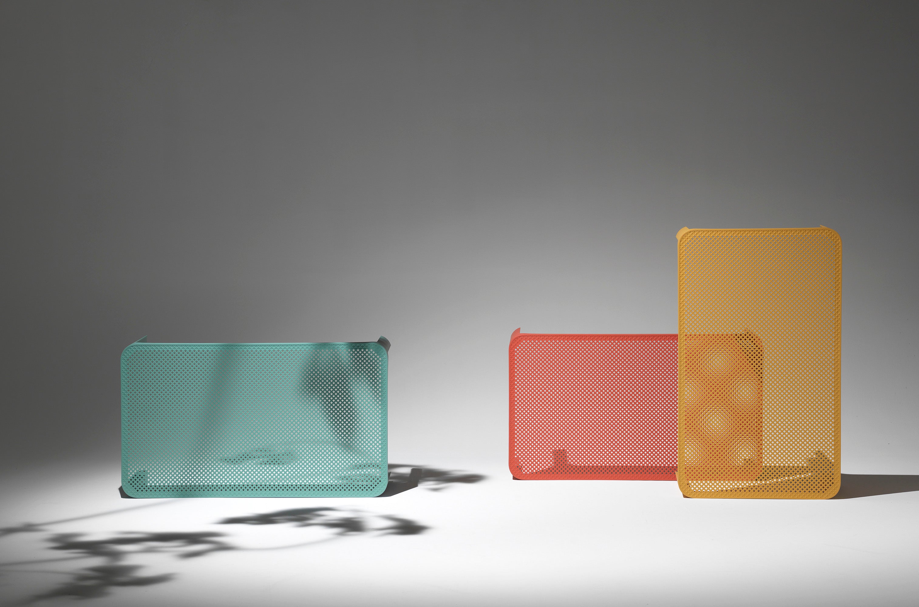 Tyrkysový venkovní stolek NET