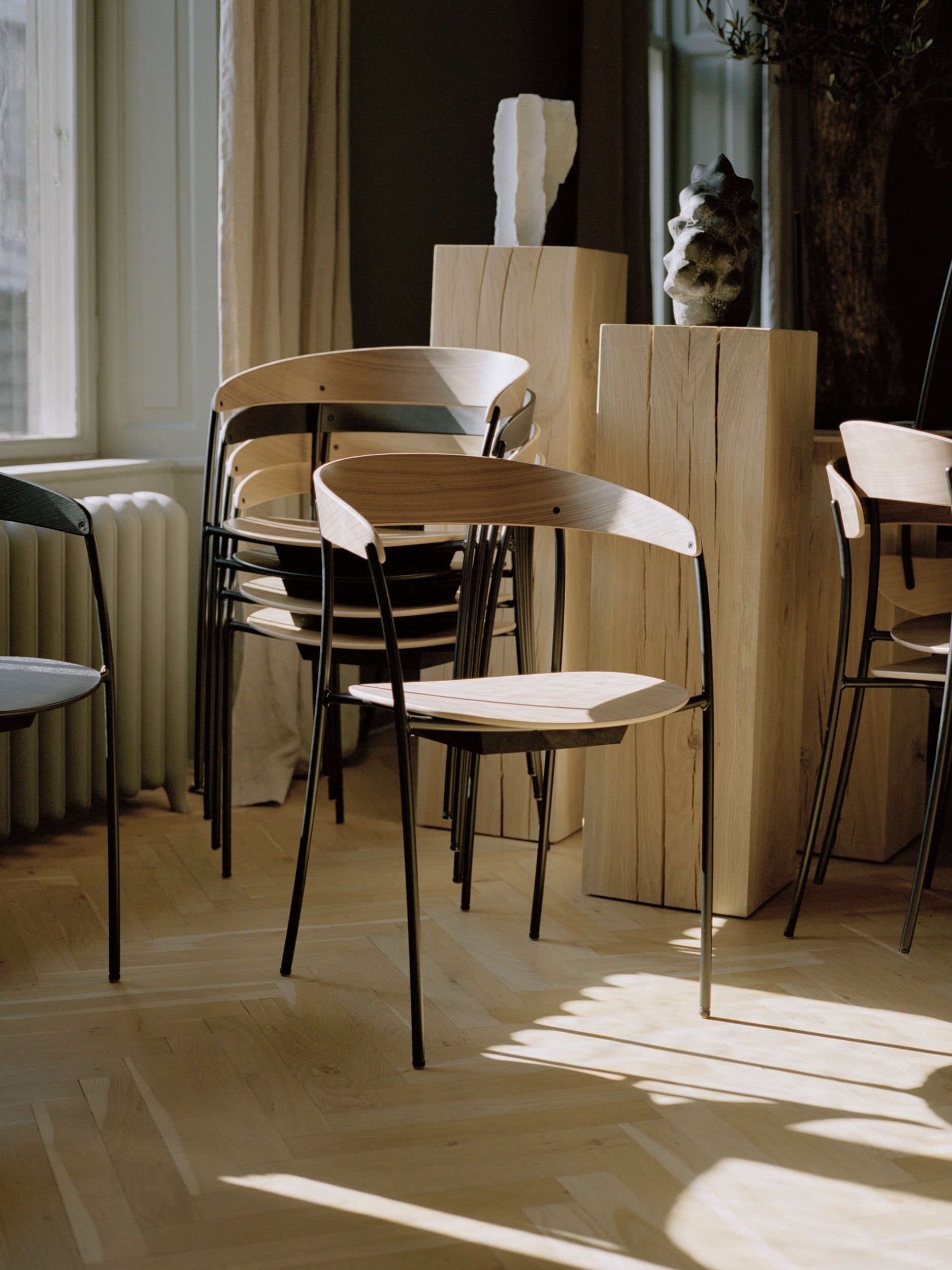 Křeslo s područkami MISSING dýha dubová