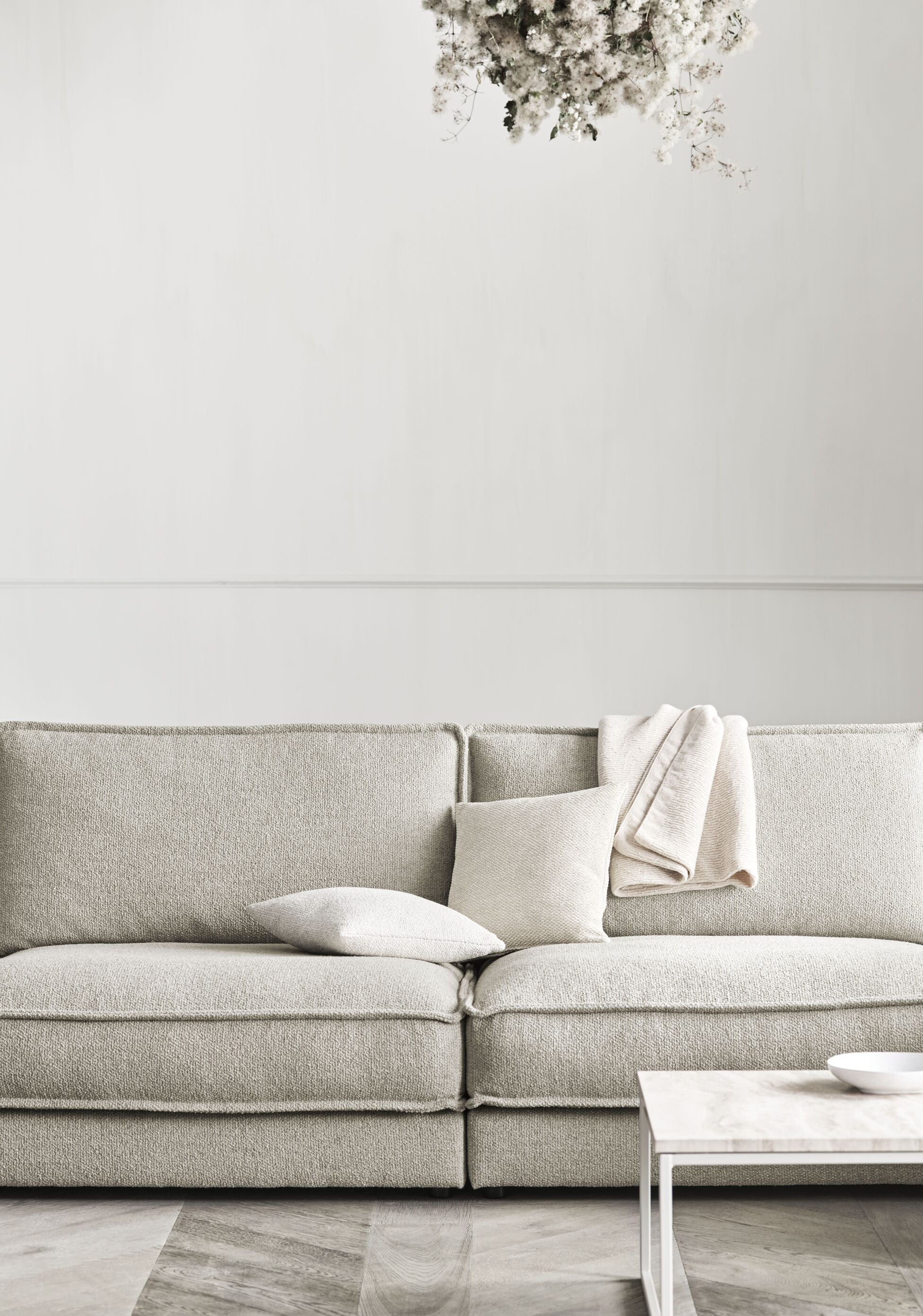 Sofa 2-modulová čalouněná NOORA s tmavou základnou