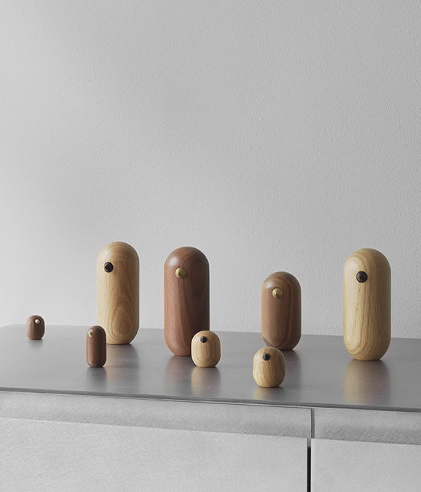 Little bird nut figurine