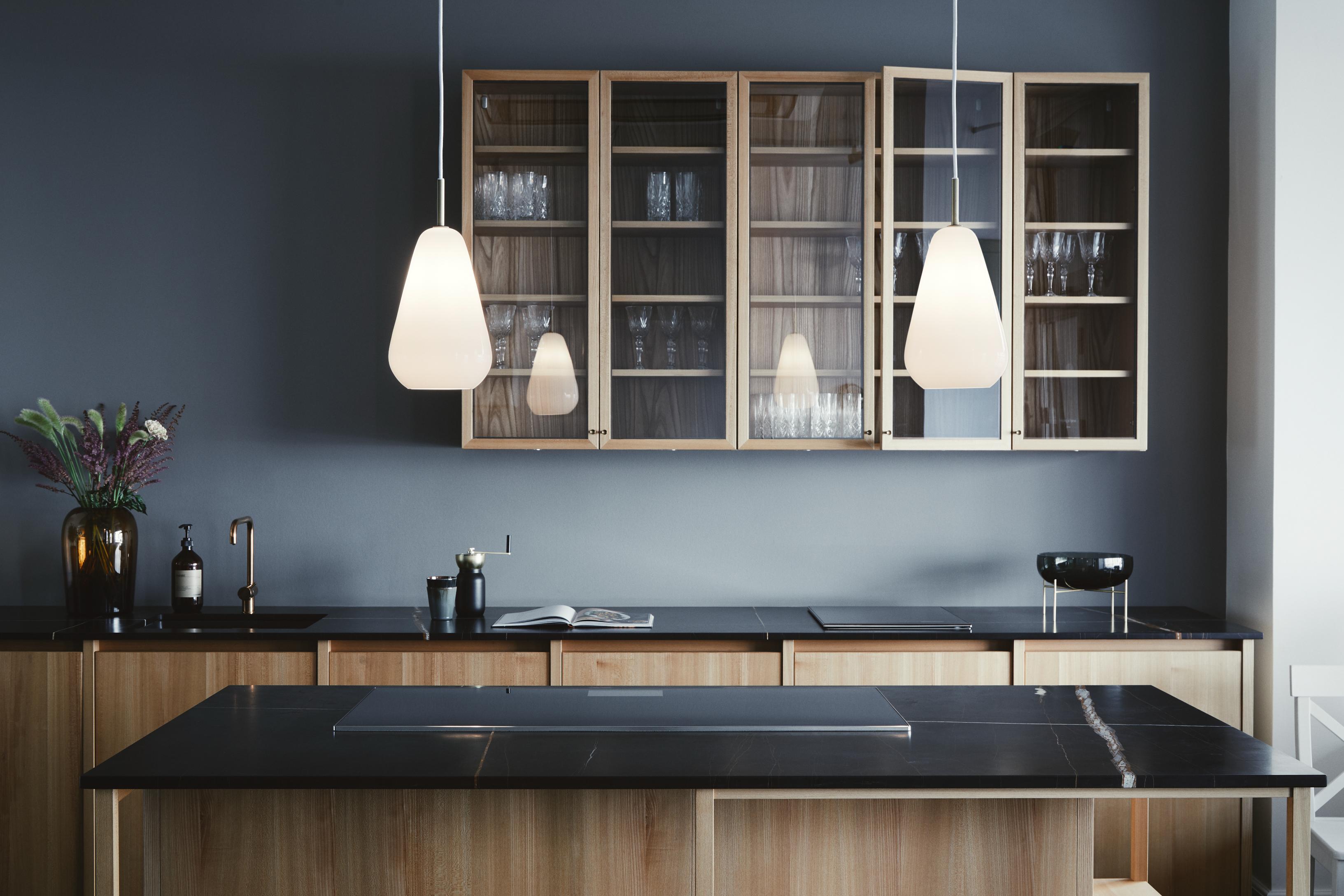 ANOLI Pendant Lamp in Gold with Opal Glass