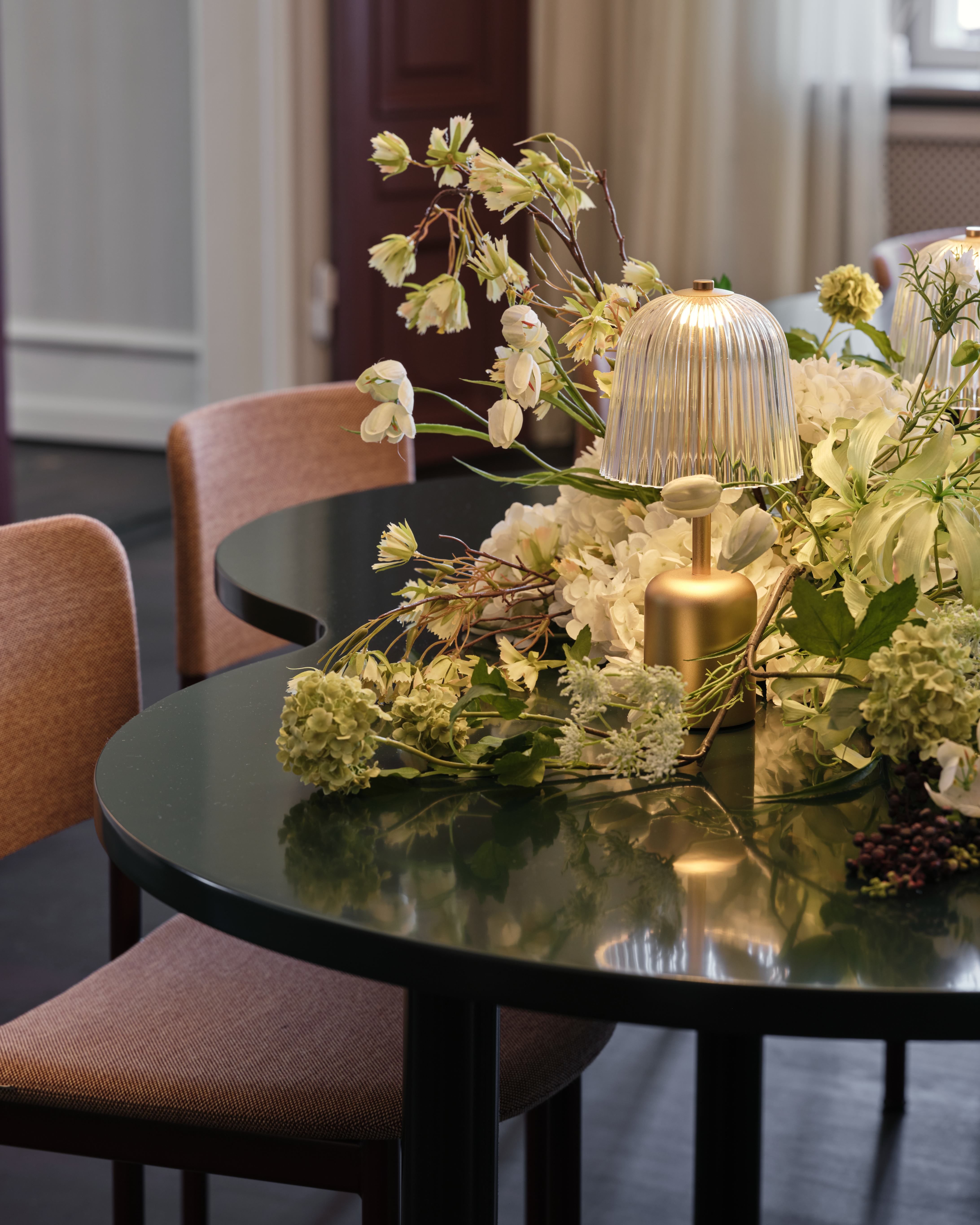 ASTEEA Portable Lamp in Gold with Transparent Shade