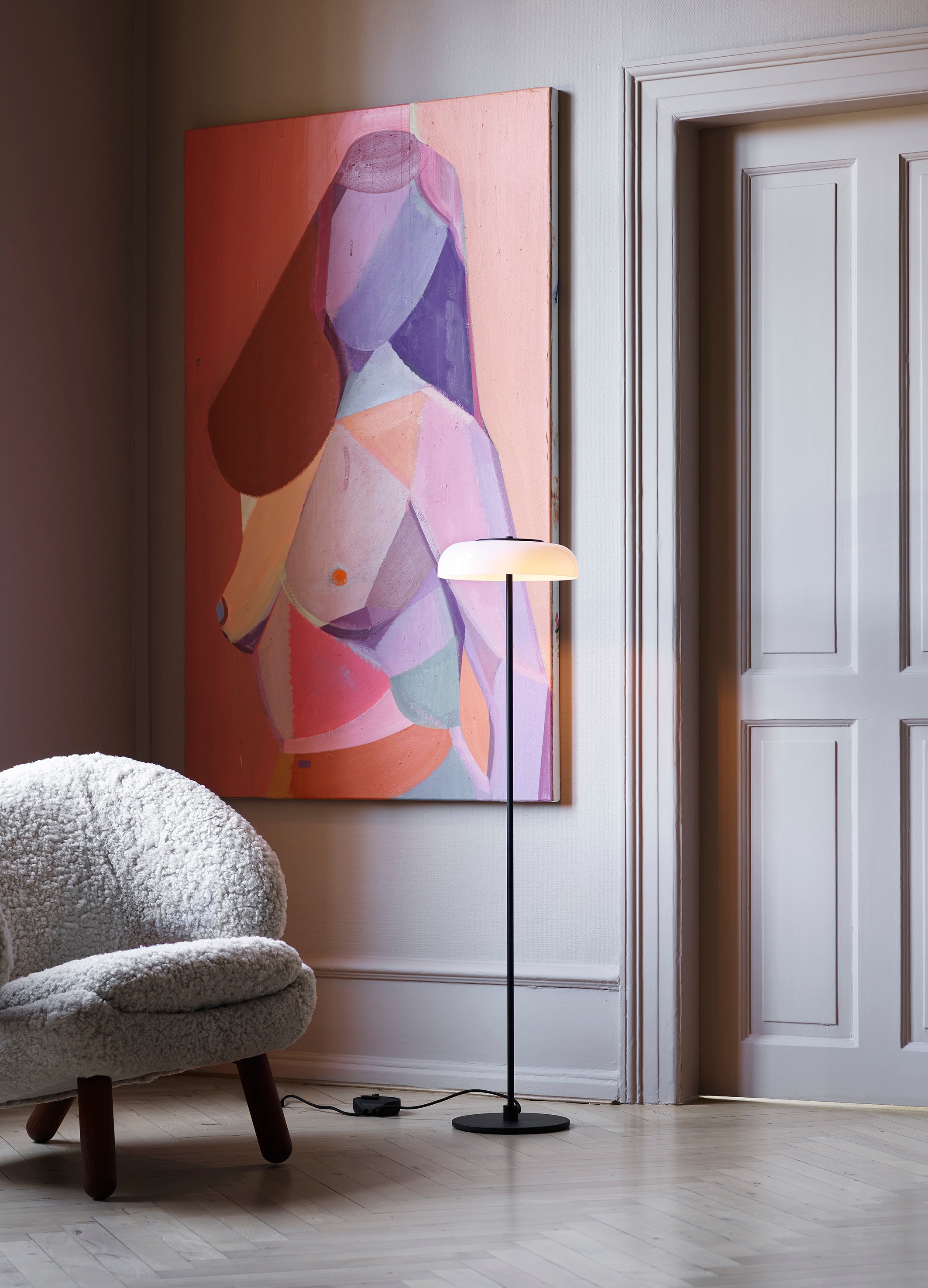 Stojací lampa BLOSSI černá s opálovým sklem