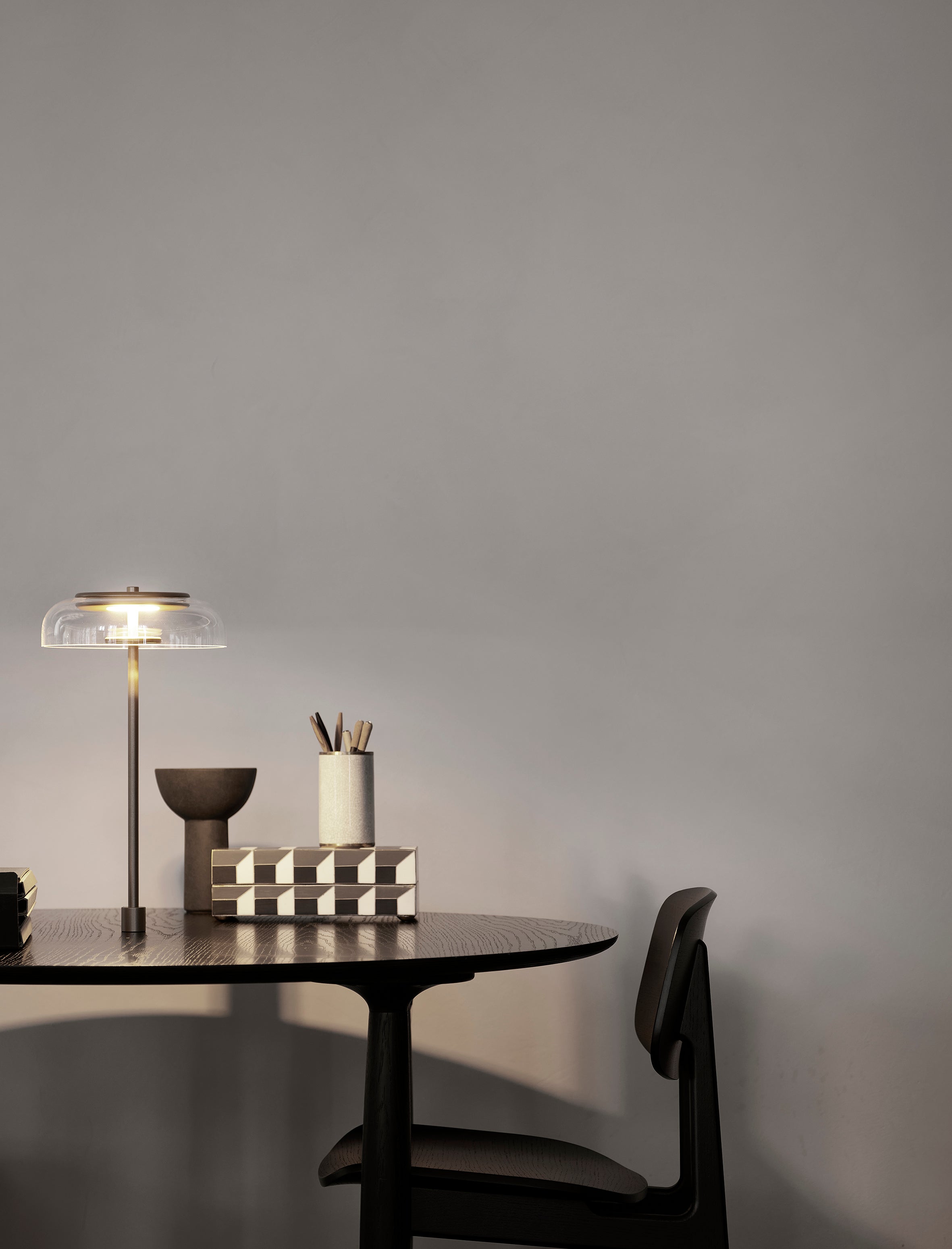 Stolní lampa BLOSSI zlatá s průhledným sklem