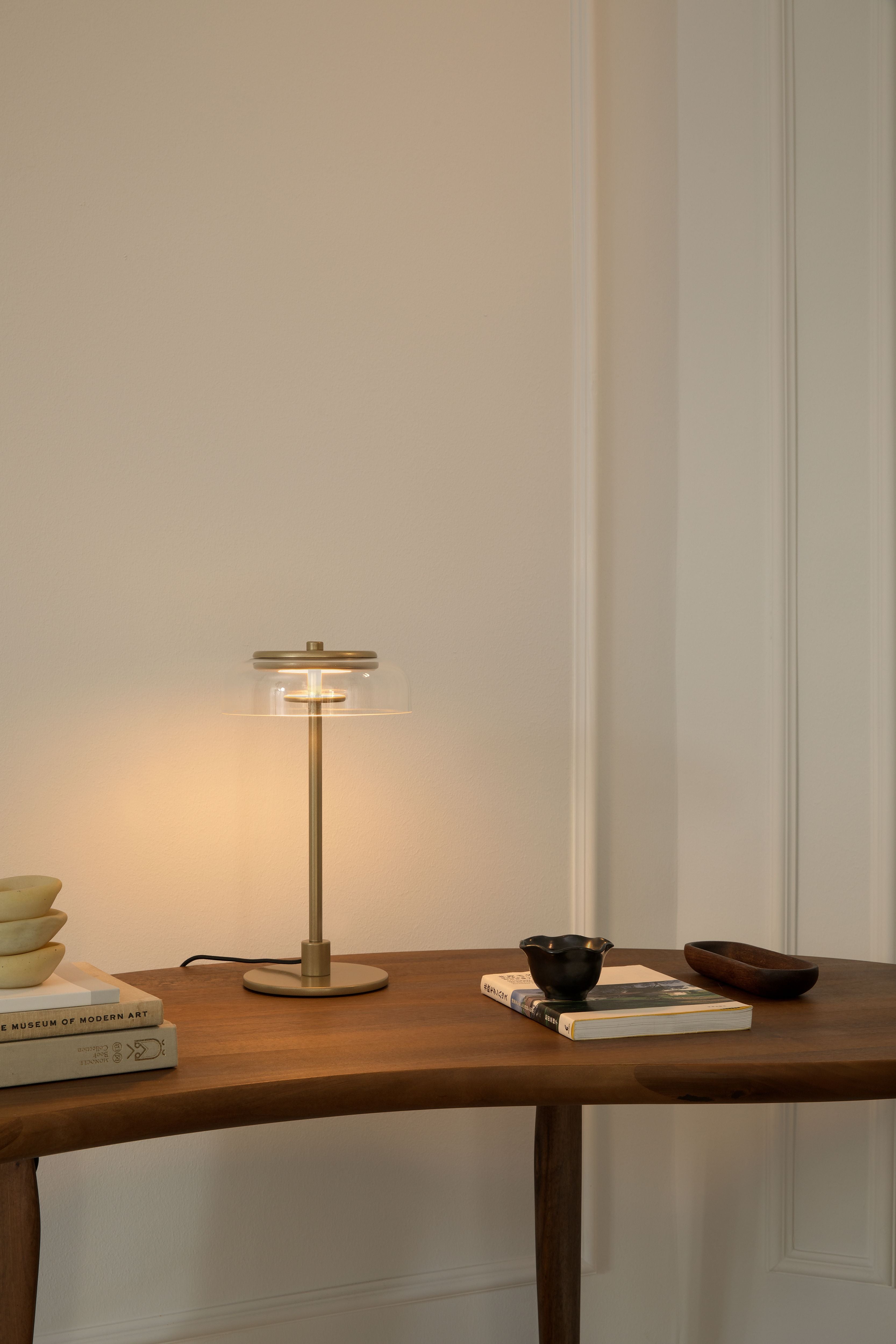 Stolní lampa BLOSSI zlatá s průhledným sklem