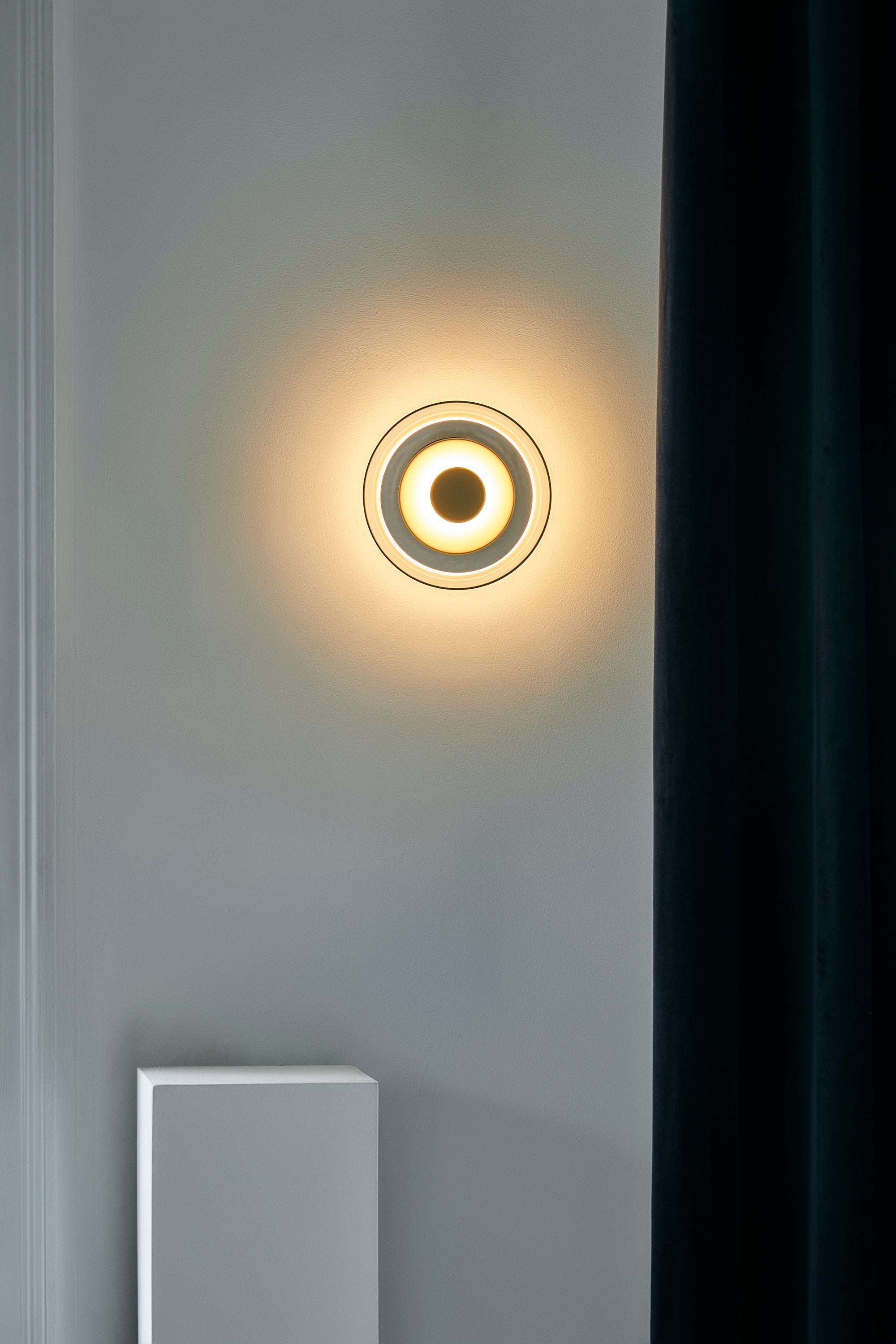 Nástěnná lampa BLOSSI zlatá s transparentním sklem