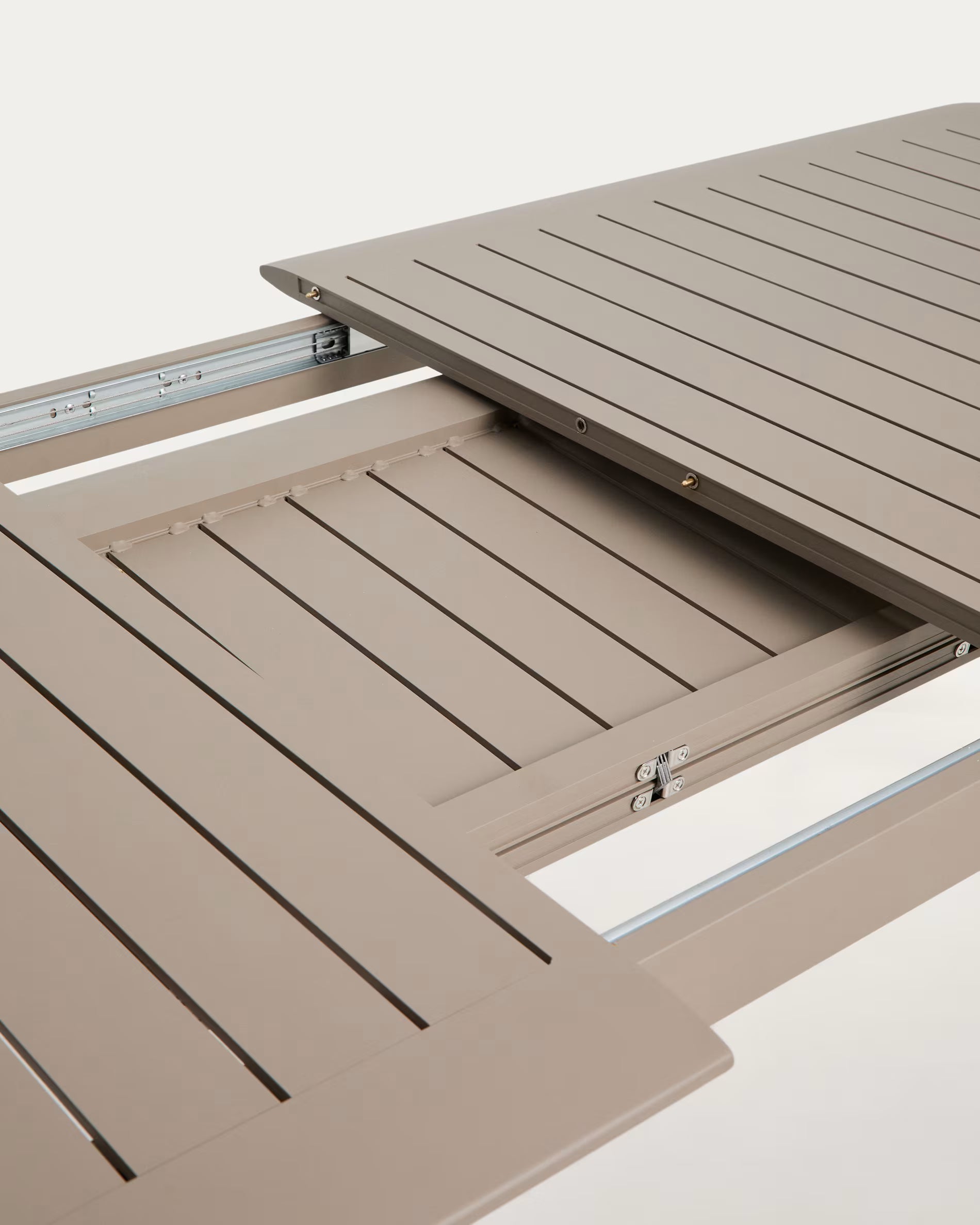 BRELA taupe garden set with aluminum base