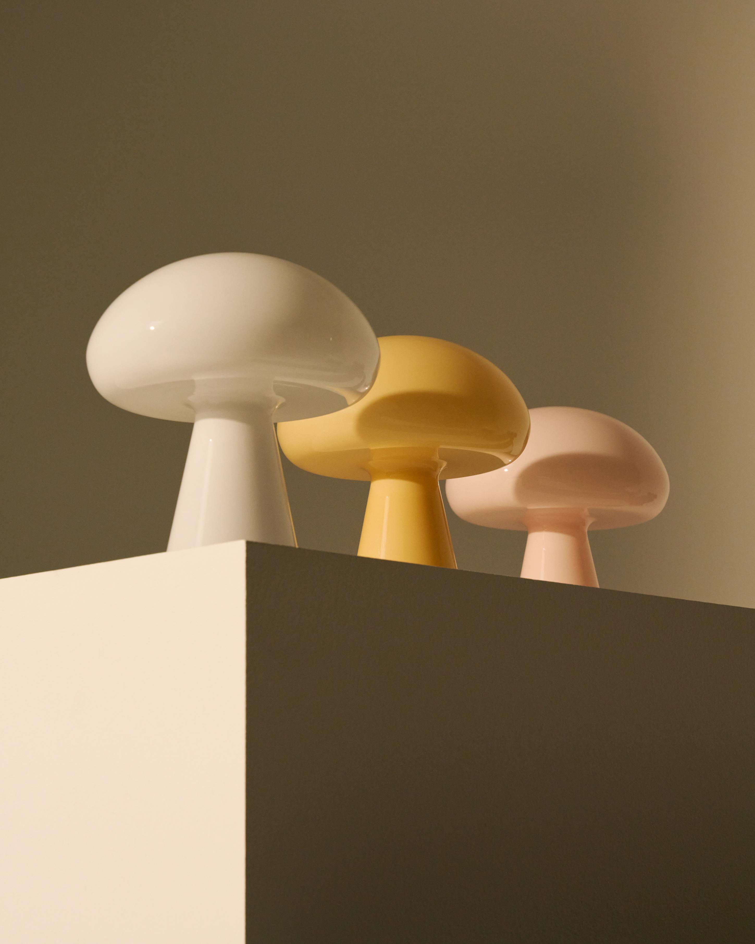 Přenosná lampa OBELLO pudrově růžová