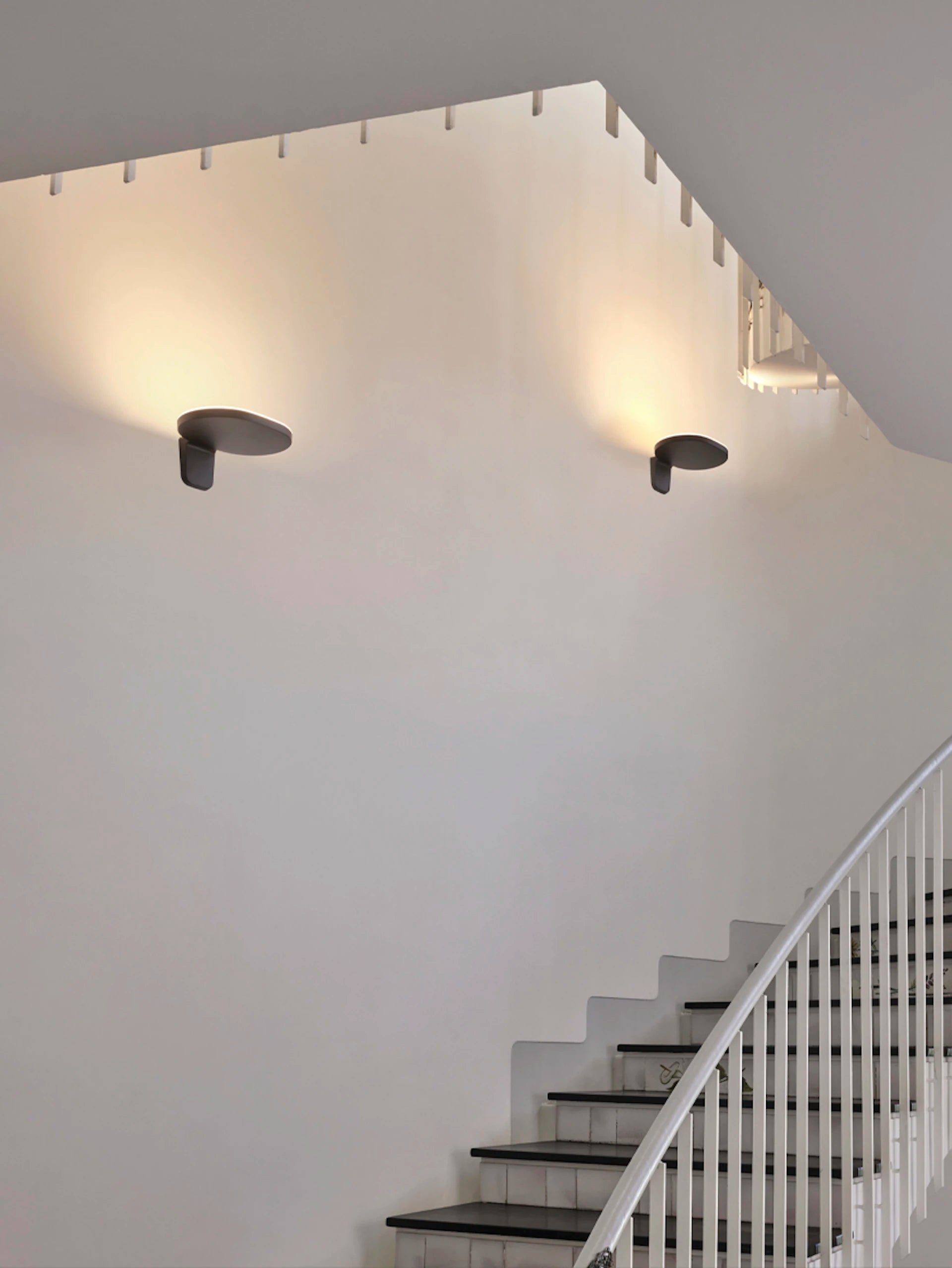 Nástěnná lampa OPLIGHT černá