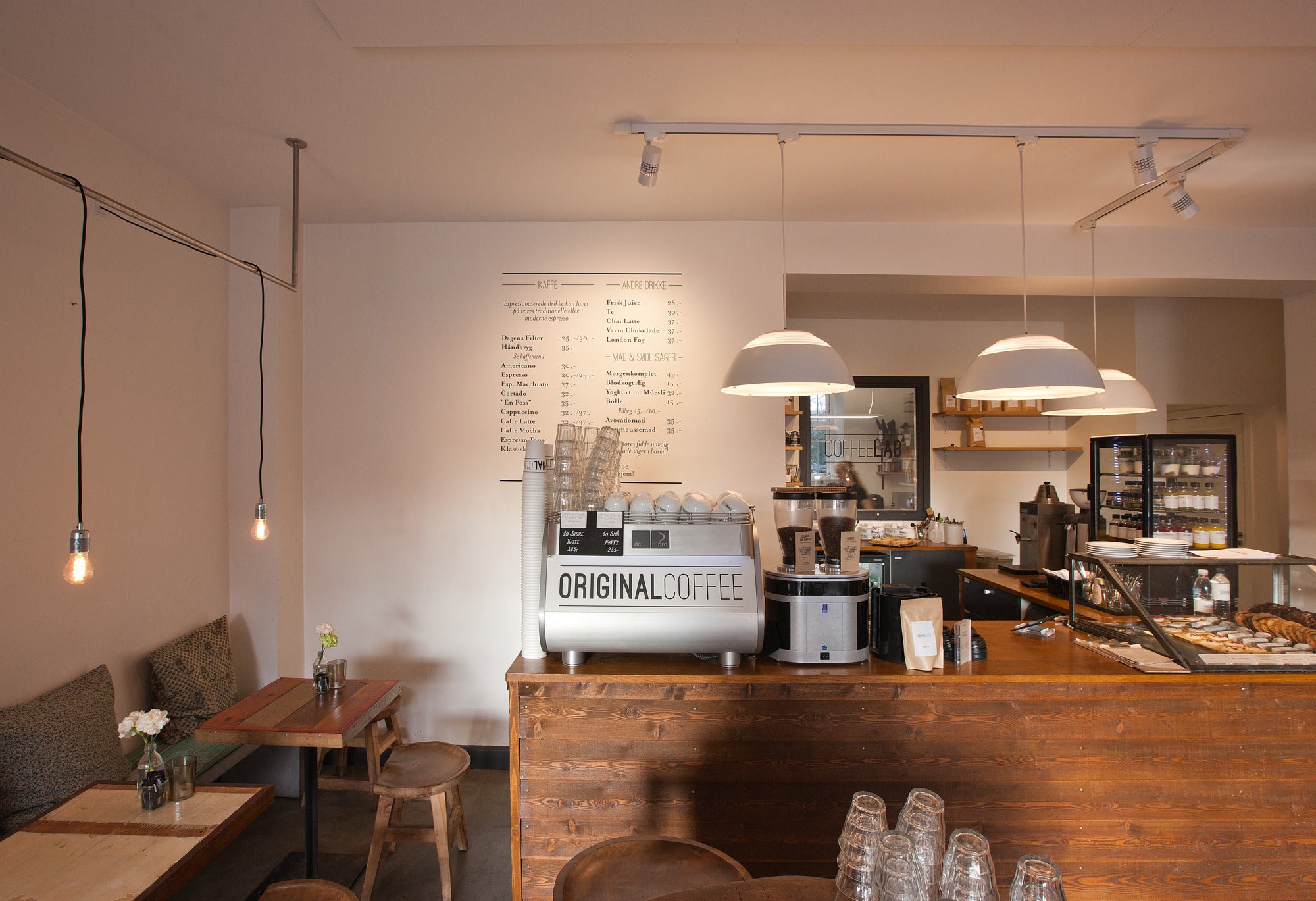 AJ ROYAL white pendant lamp