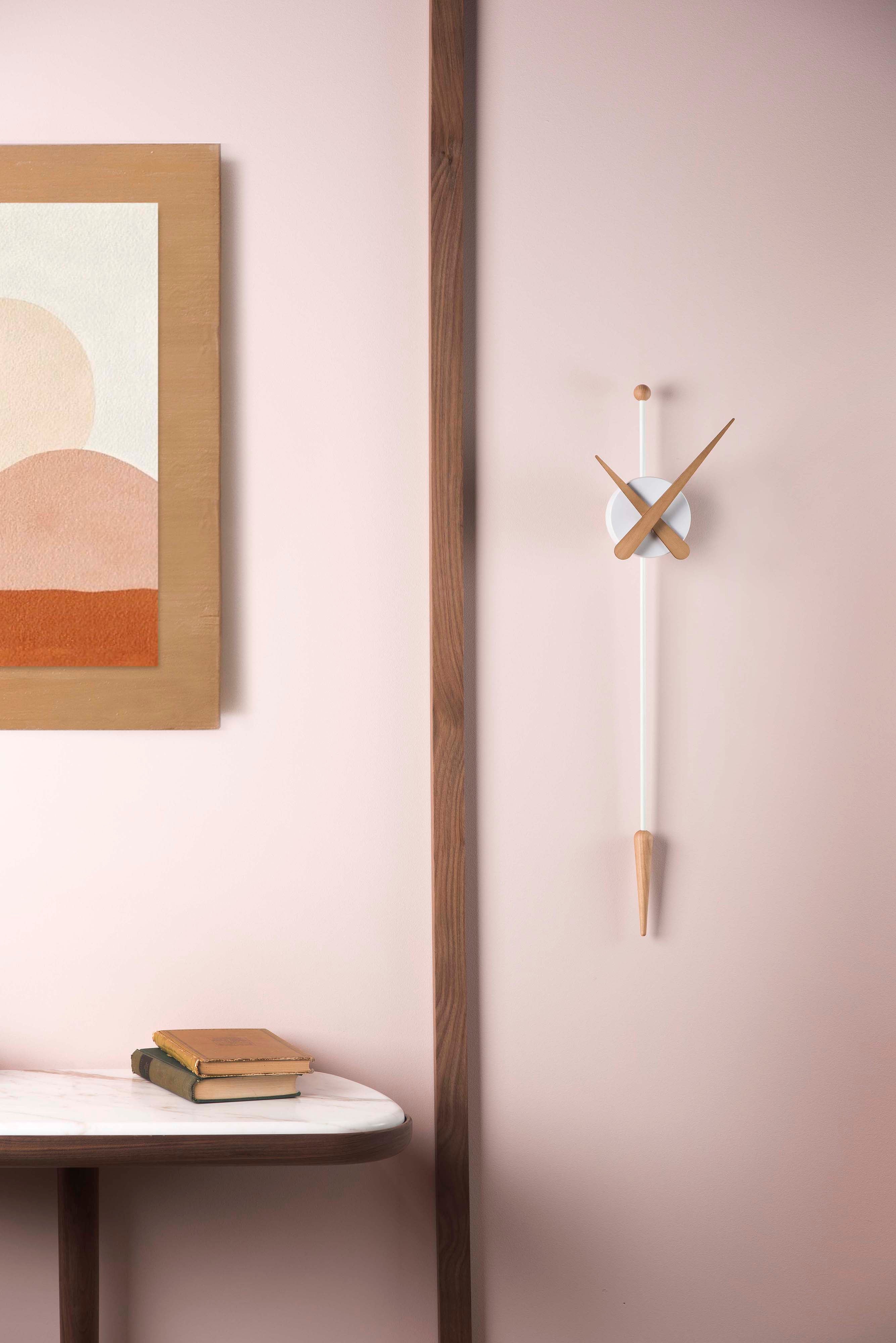 PUNTA wall clock in oak wood with white