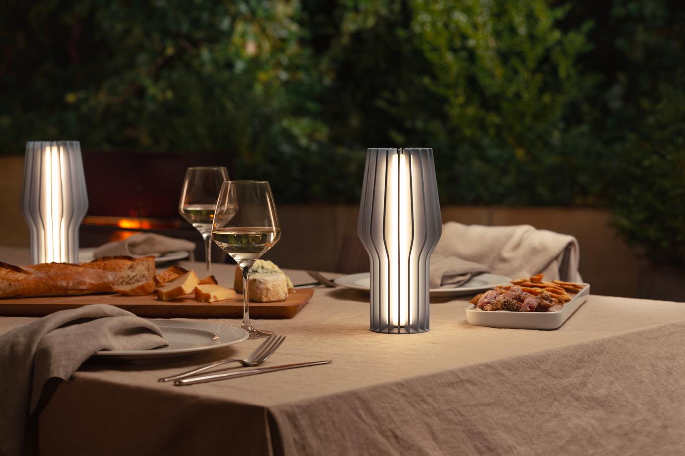 Přenosná lampa RADIANT béžová