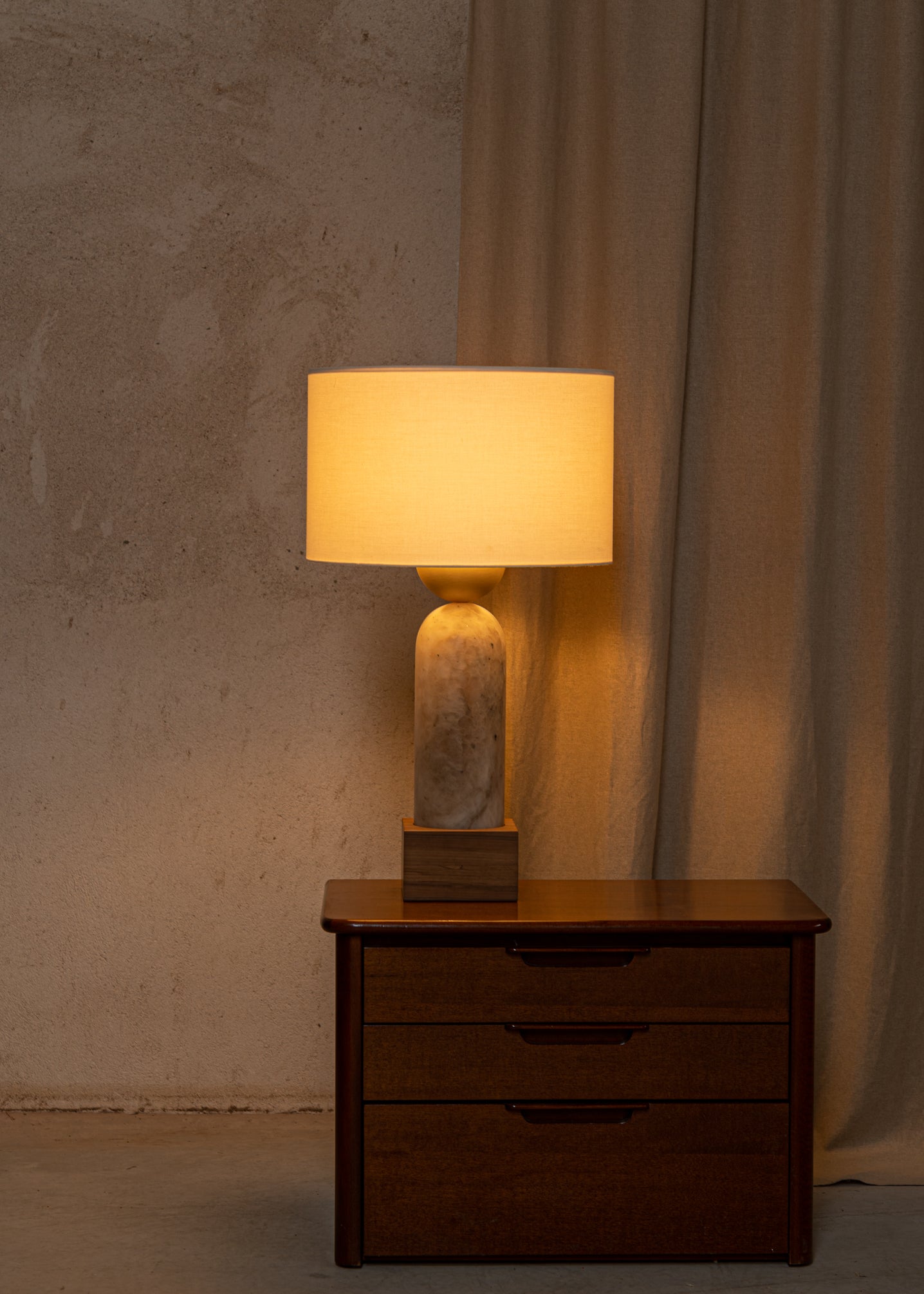 PEONA KELO Table Lamp Dark Beige Alabaster