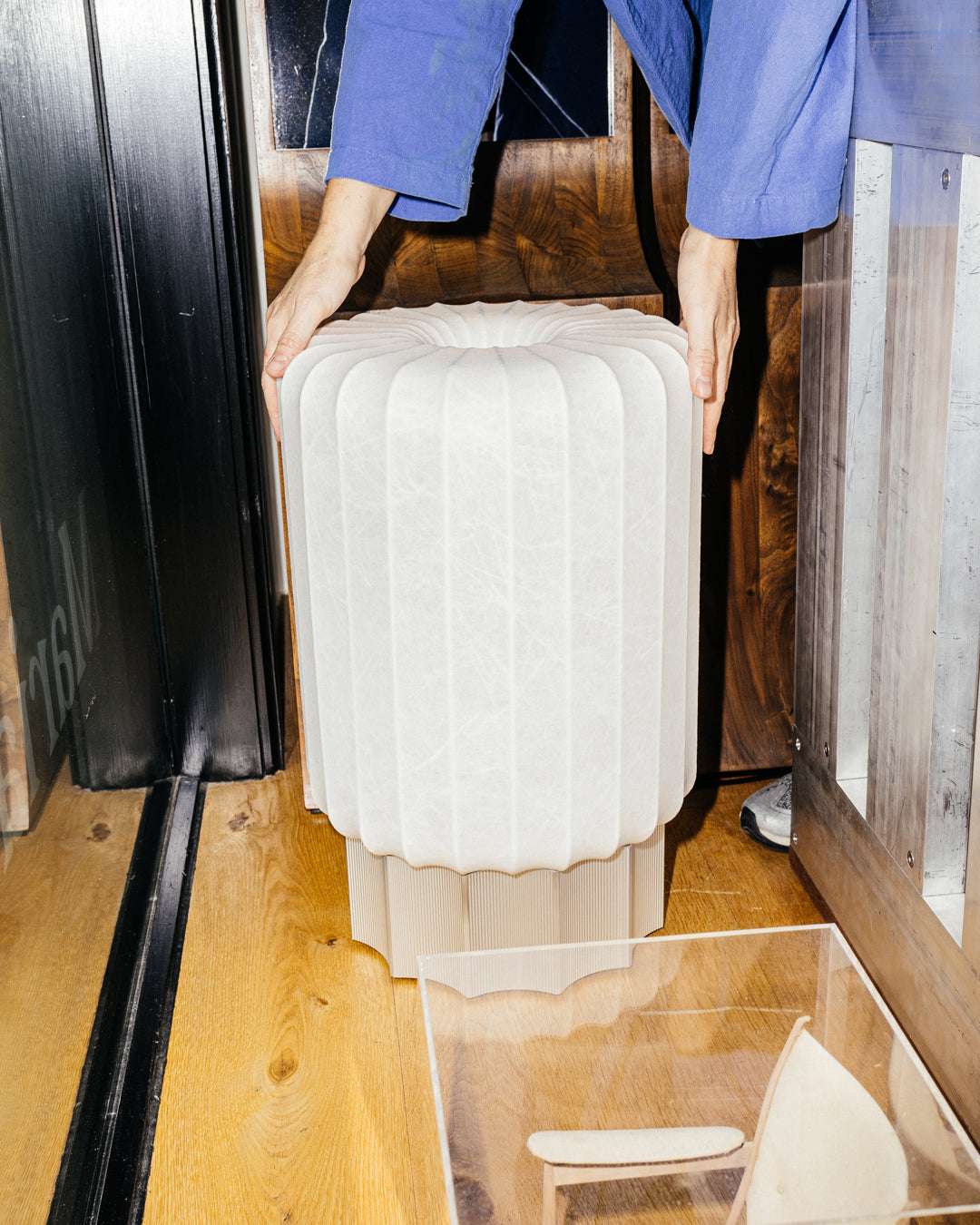 METER aluminum floor lamp