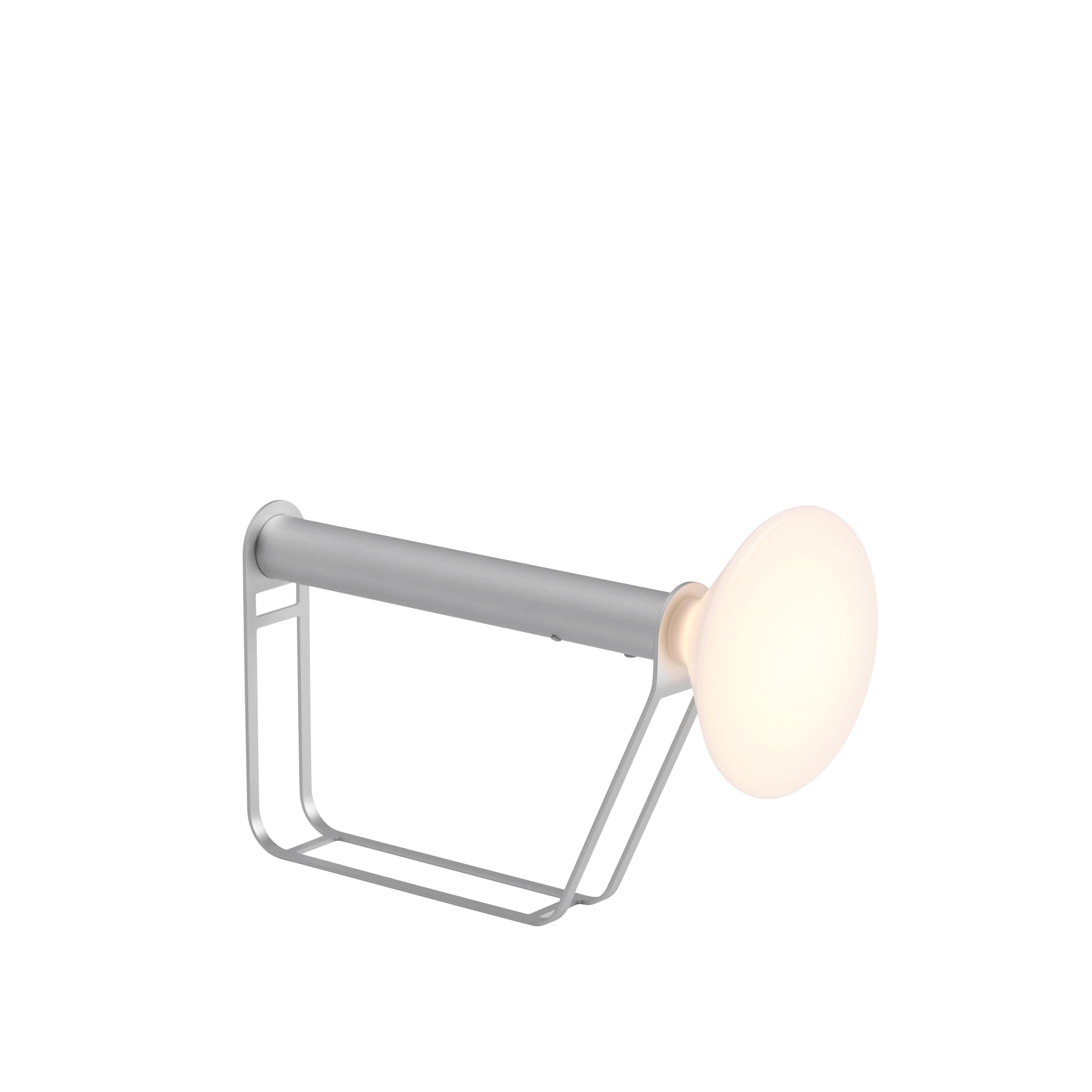 Přenosná venkovní lampa PITON stříbrná
