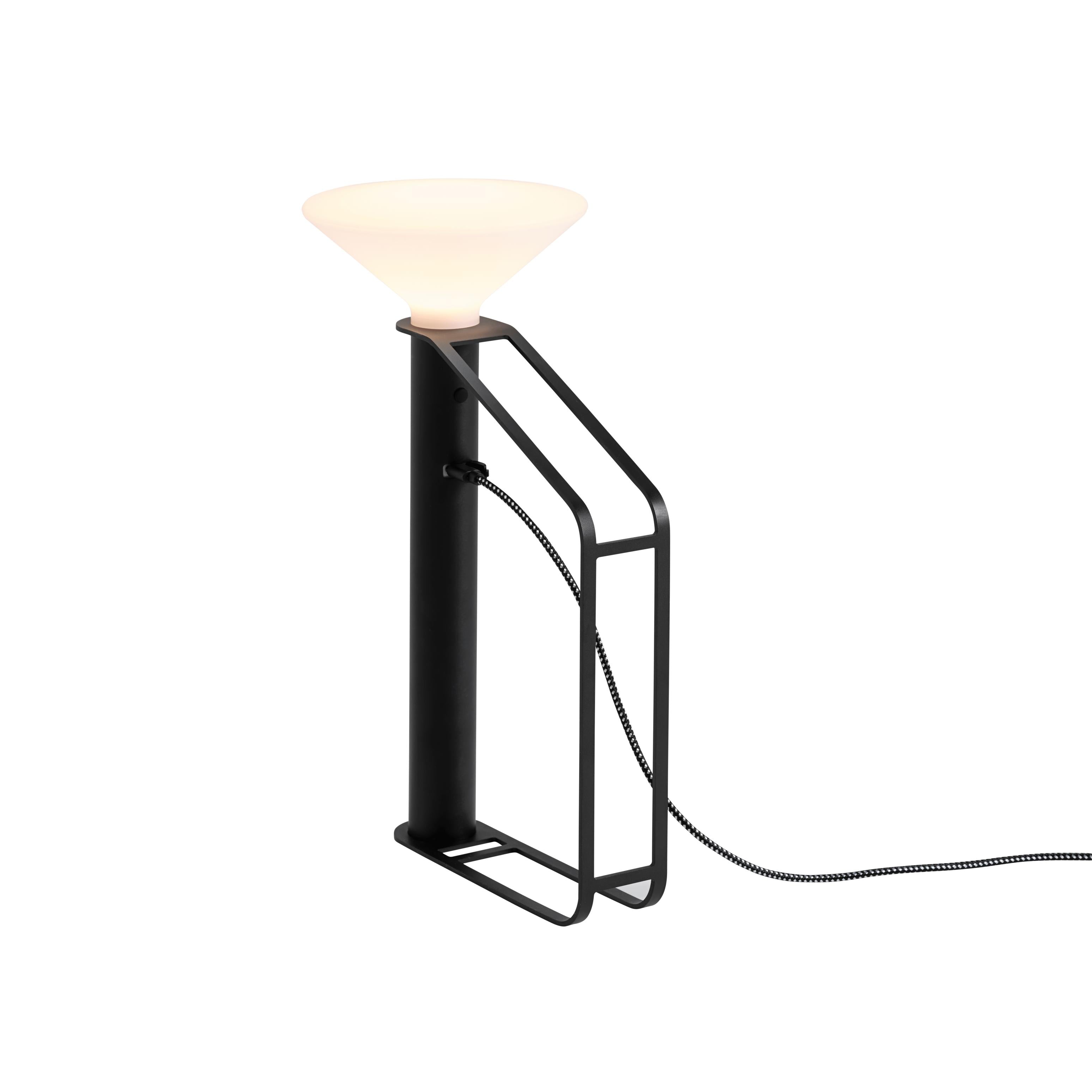 Přenosná venkovní lampa PITON černá