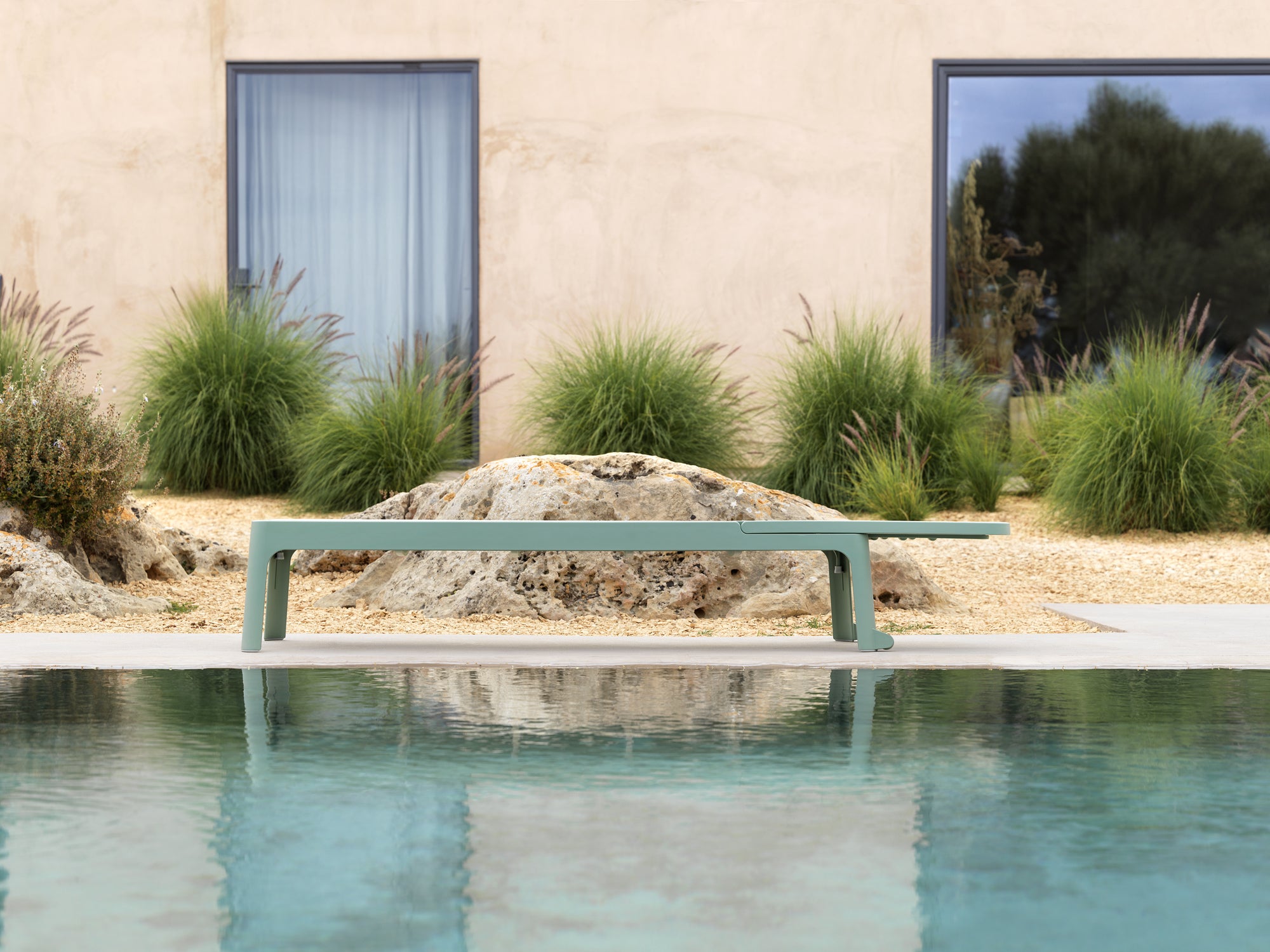 PLANO Beige Outdoor Lounger