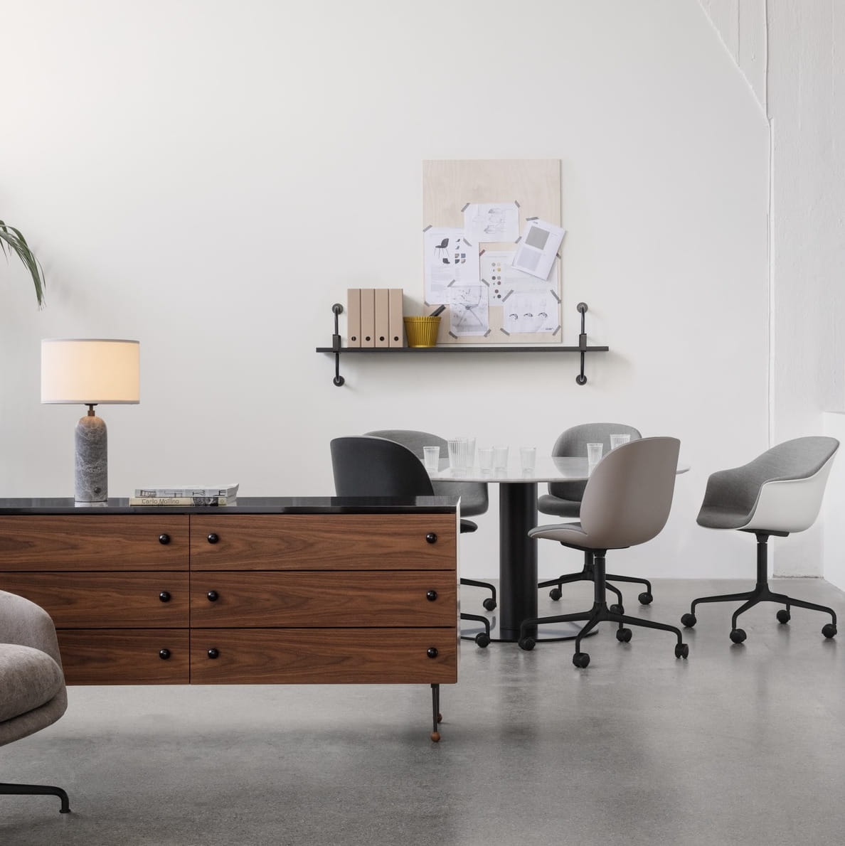 DÉMON shelf oak wood