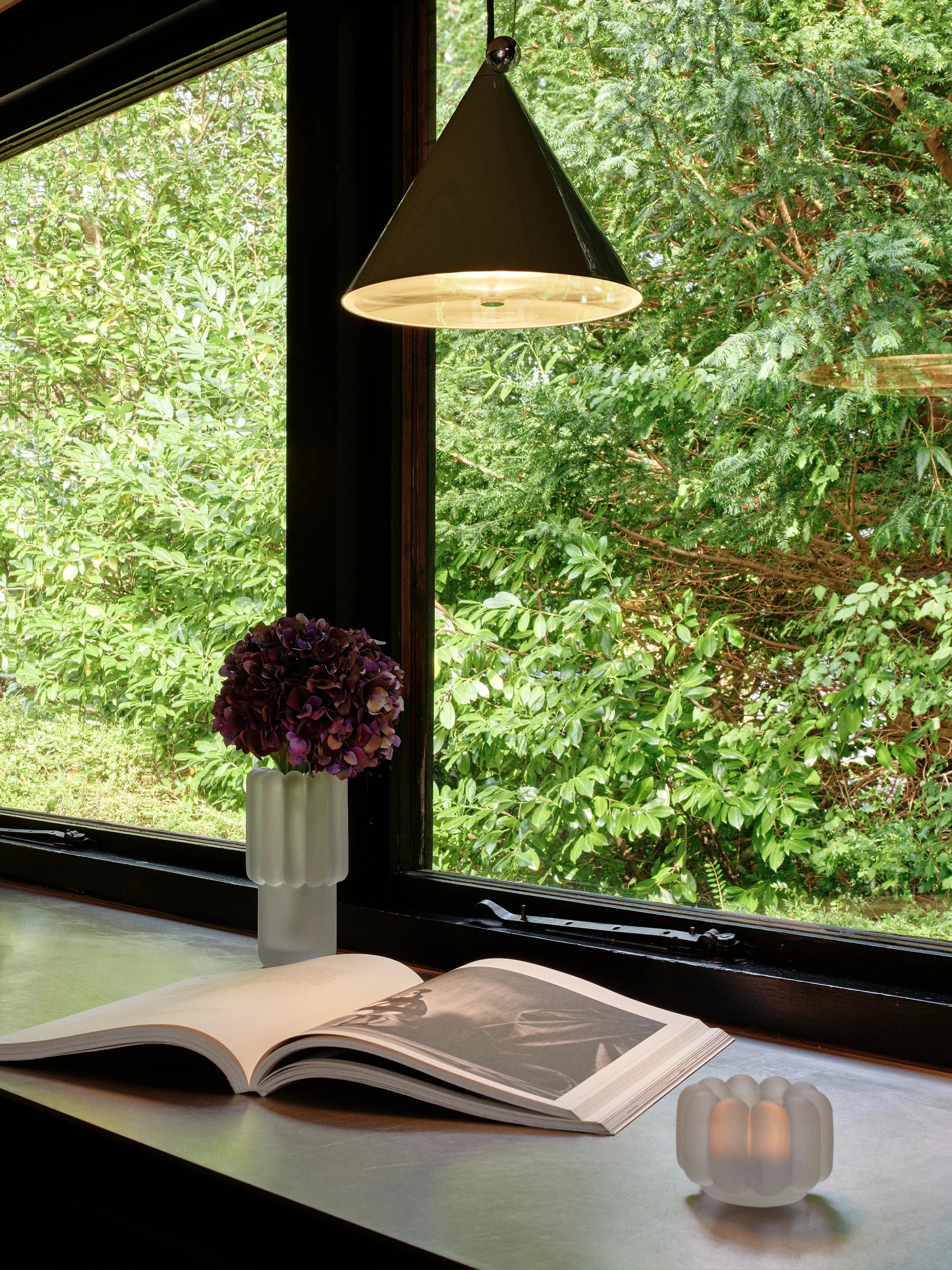 Svícen PRESS matné sklo