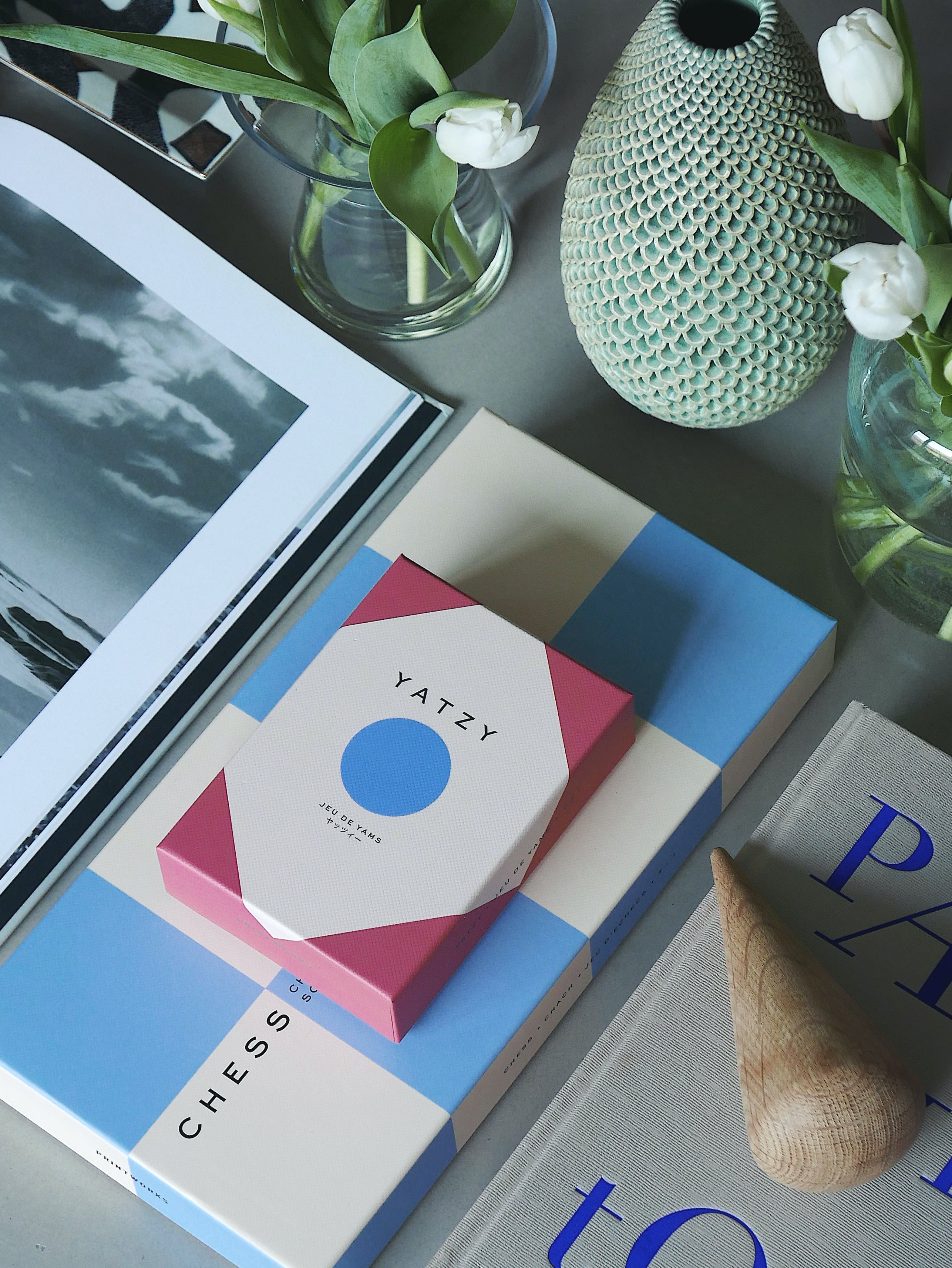 Hra v kostky YATZY červená s béžovou