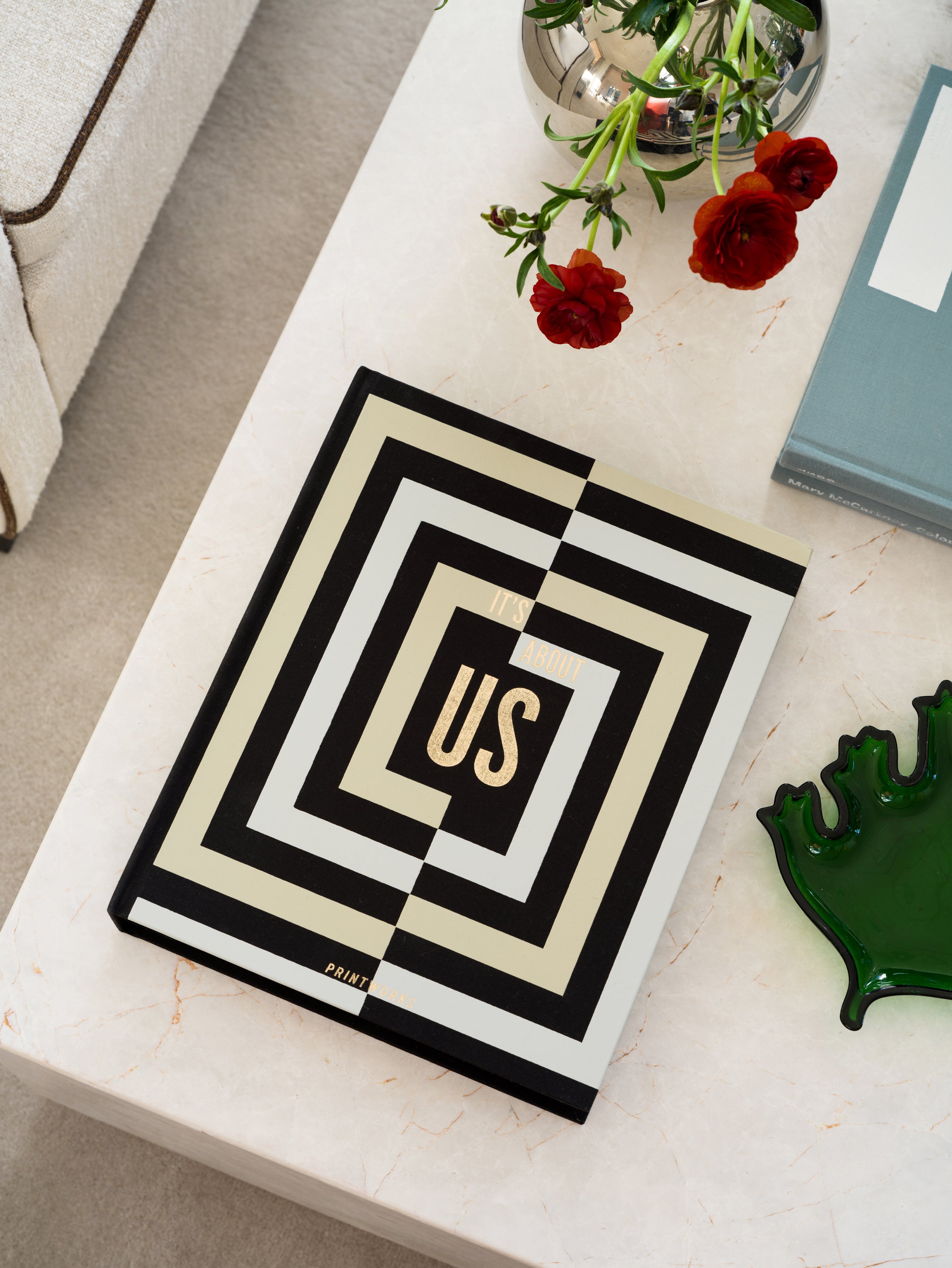 Fotoalbum IT'S ABOUT US černé s bílou a zlatou