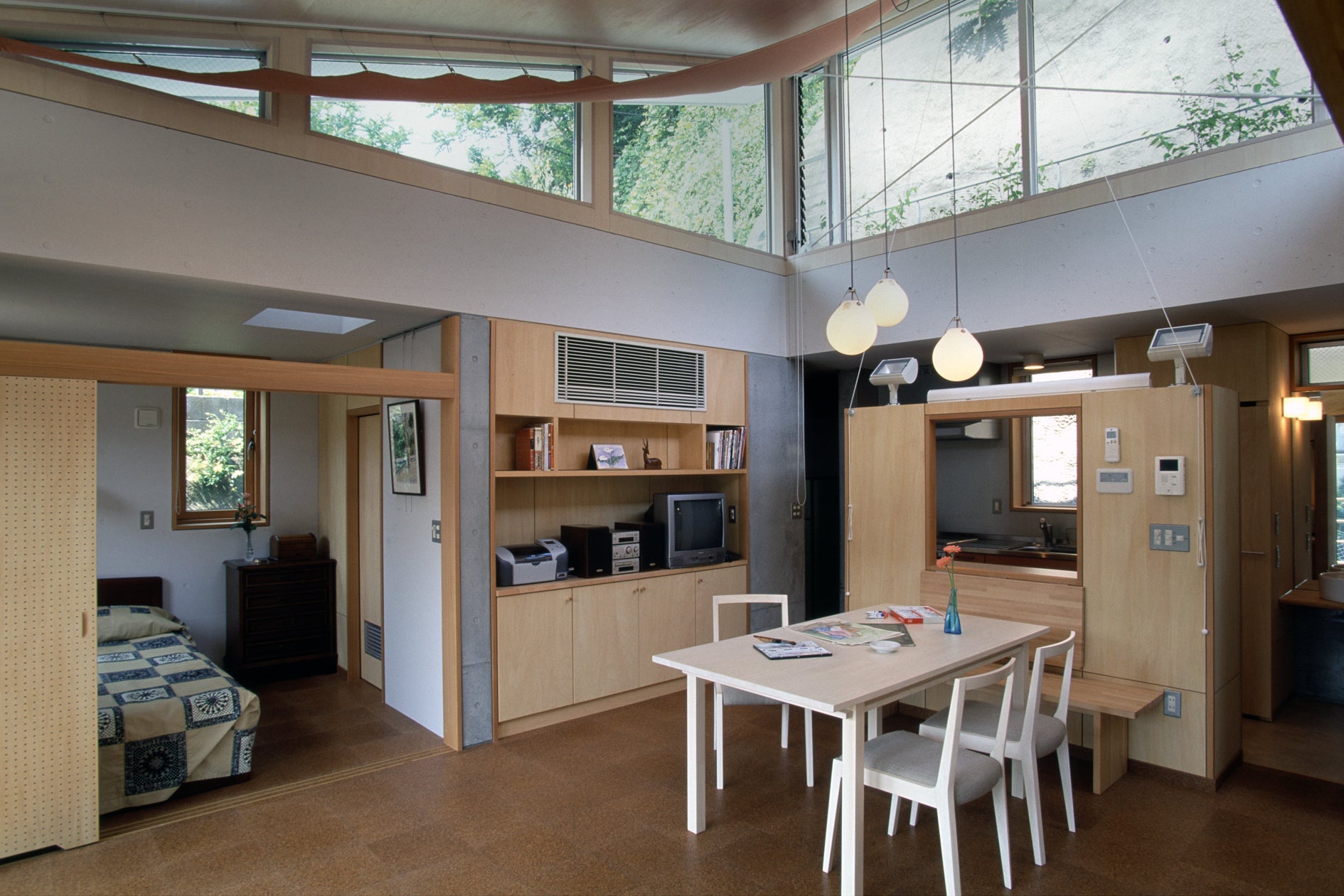 Závěsné svítidlo MOSER bílé