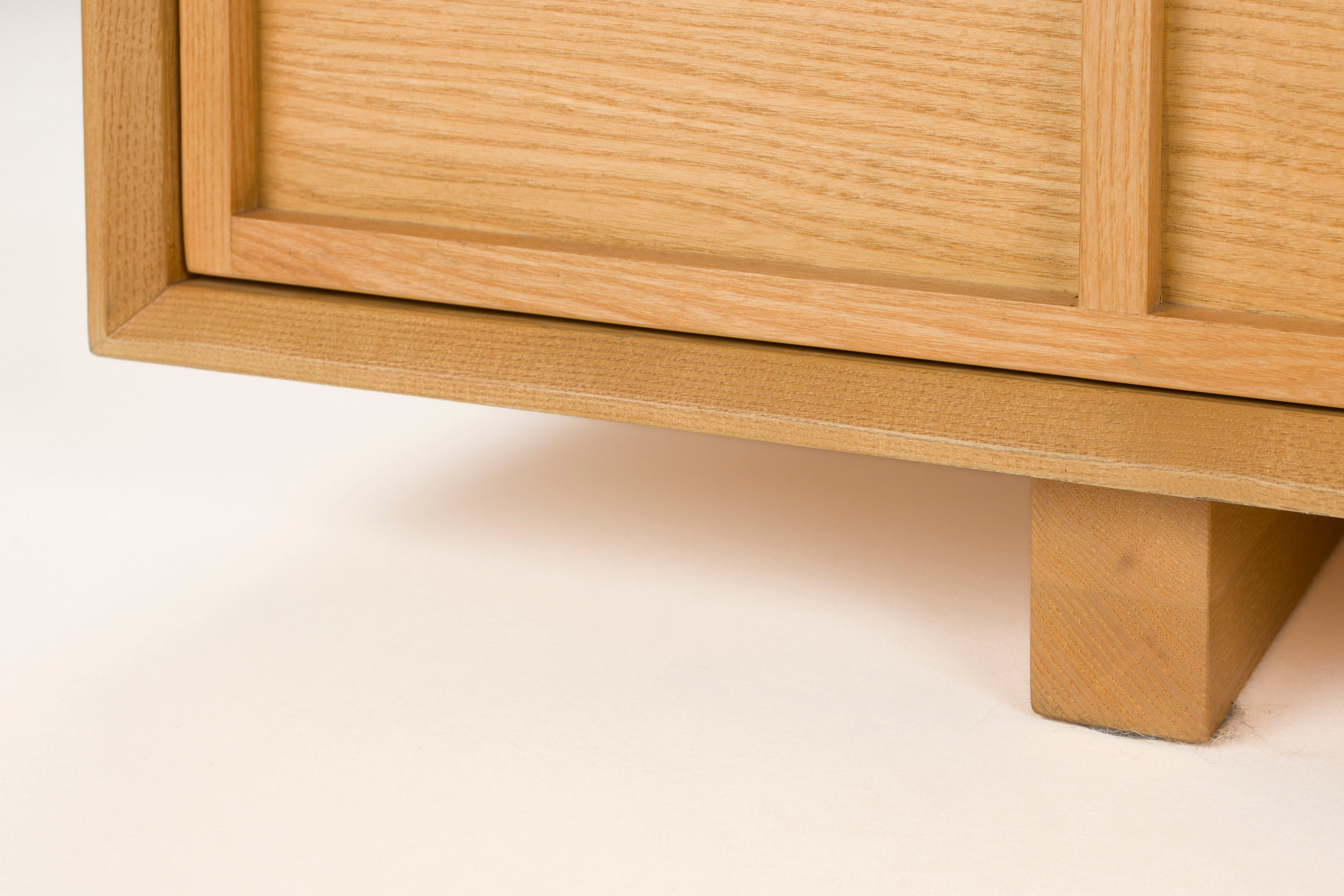 Televizní stolek RASTER jasanový dýha