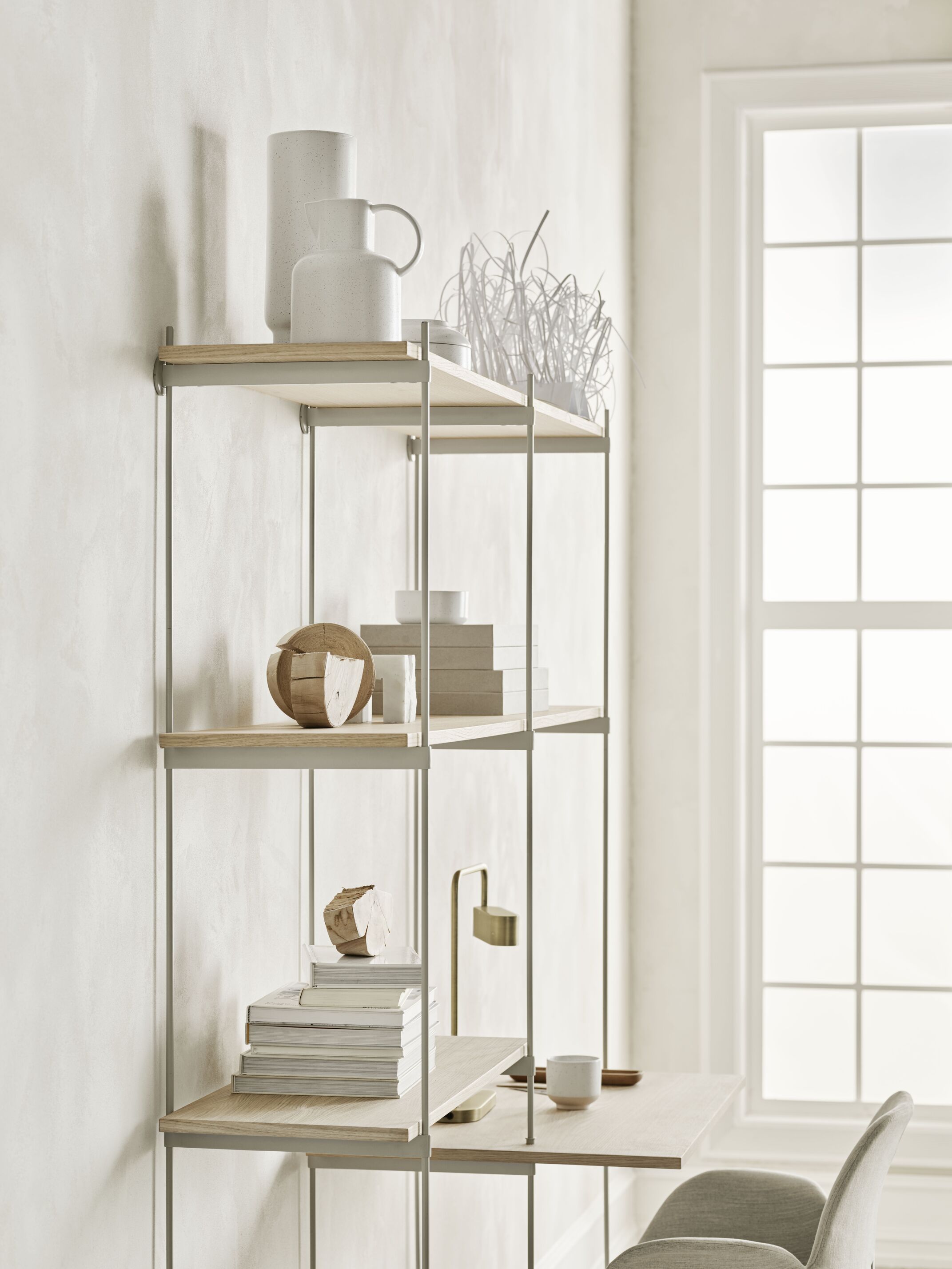 Regál s věšákem ROD bílý dubový dýhovaný se ocelovým rámem