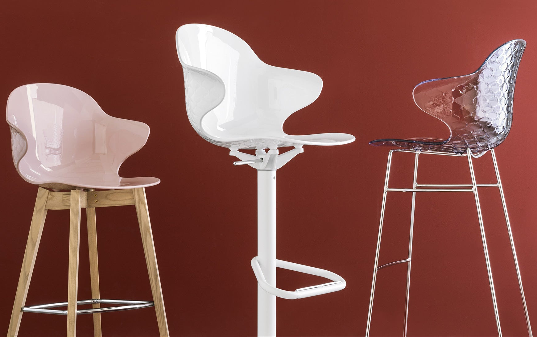 Bar Stool SAINT TROPEZ with White Seat and Metal Base