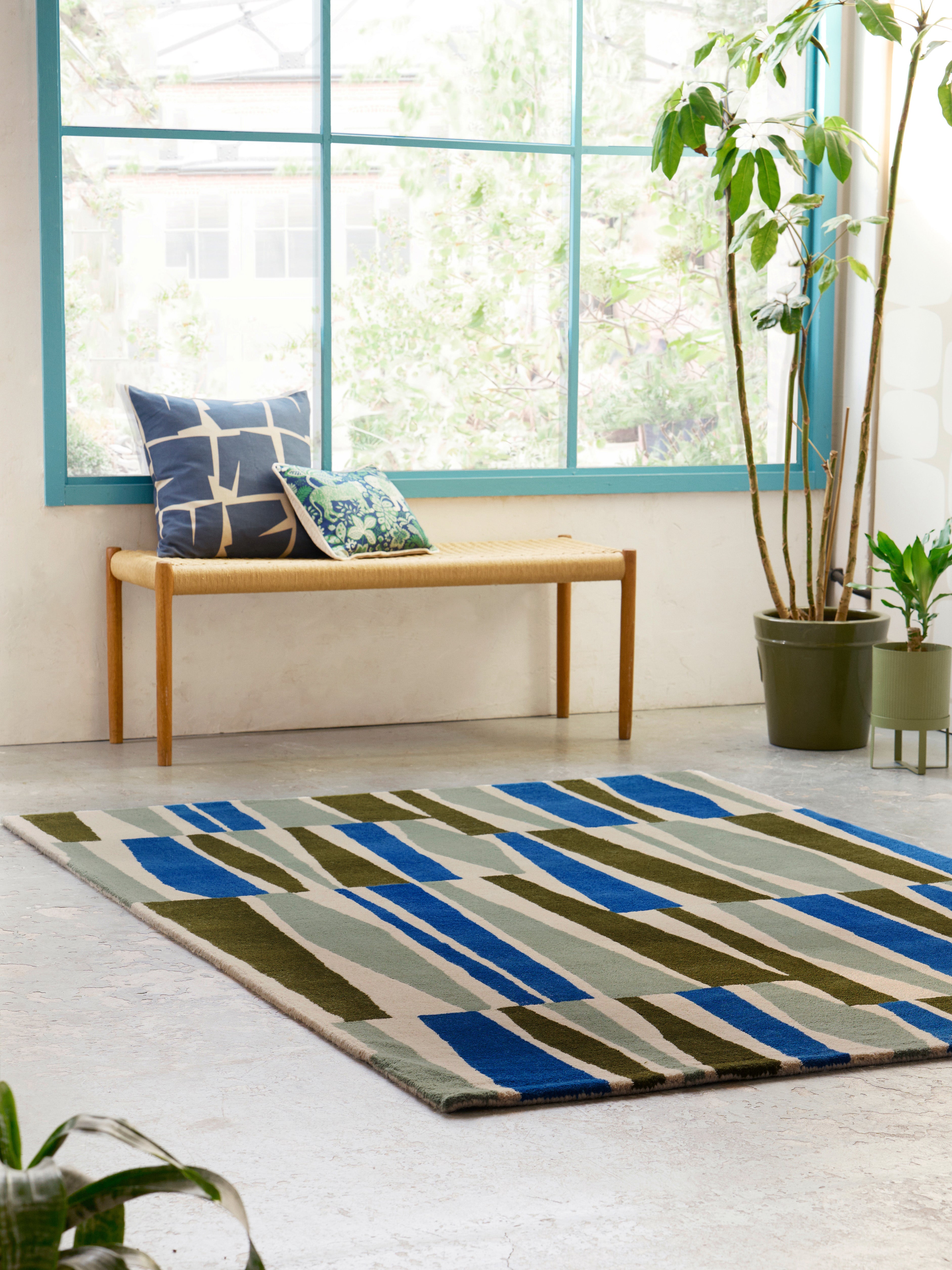 SAKU OLIVE rug in olive green with blue