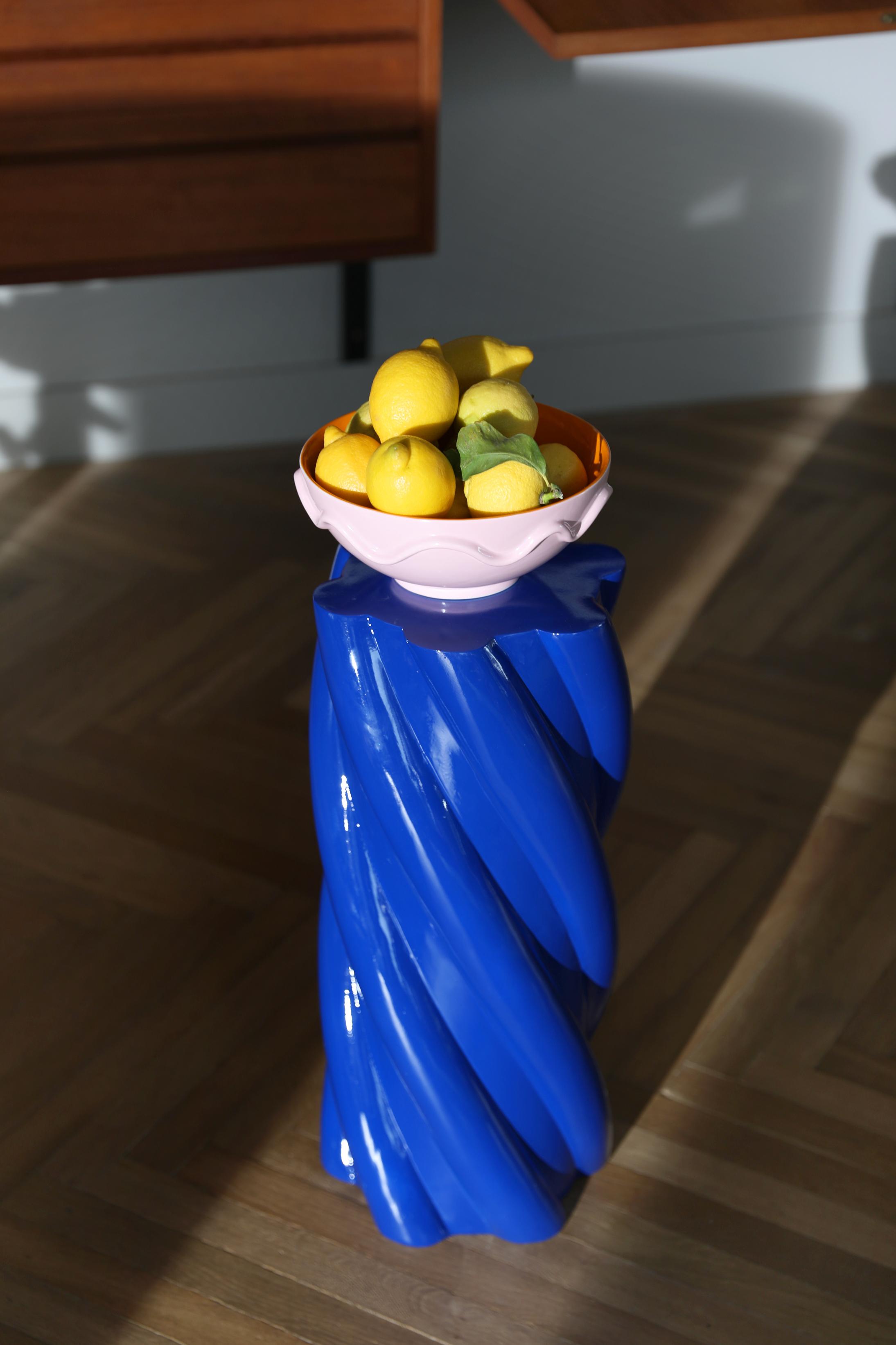 Boční stolek MARSHMALLOW modrý