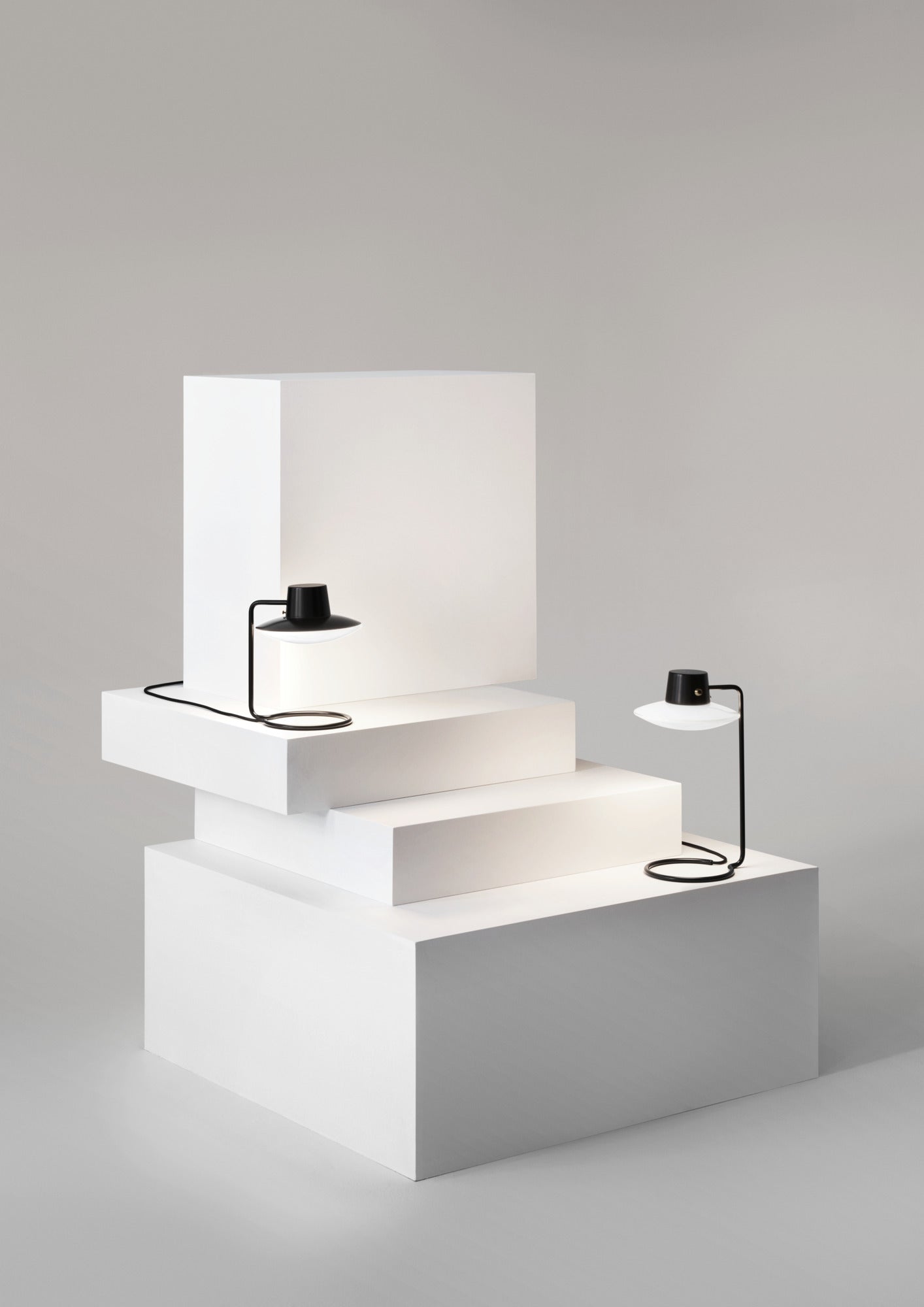 AJ OXFORD black table lamp