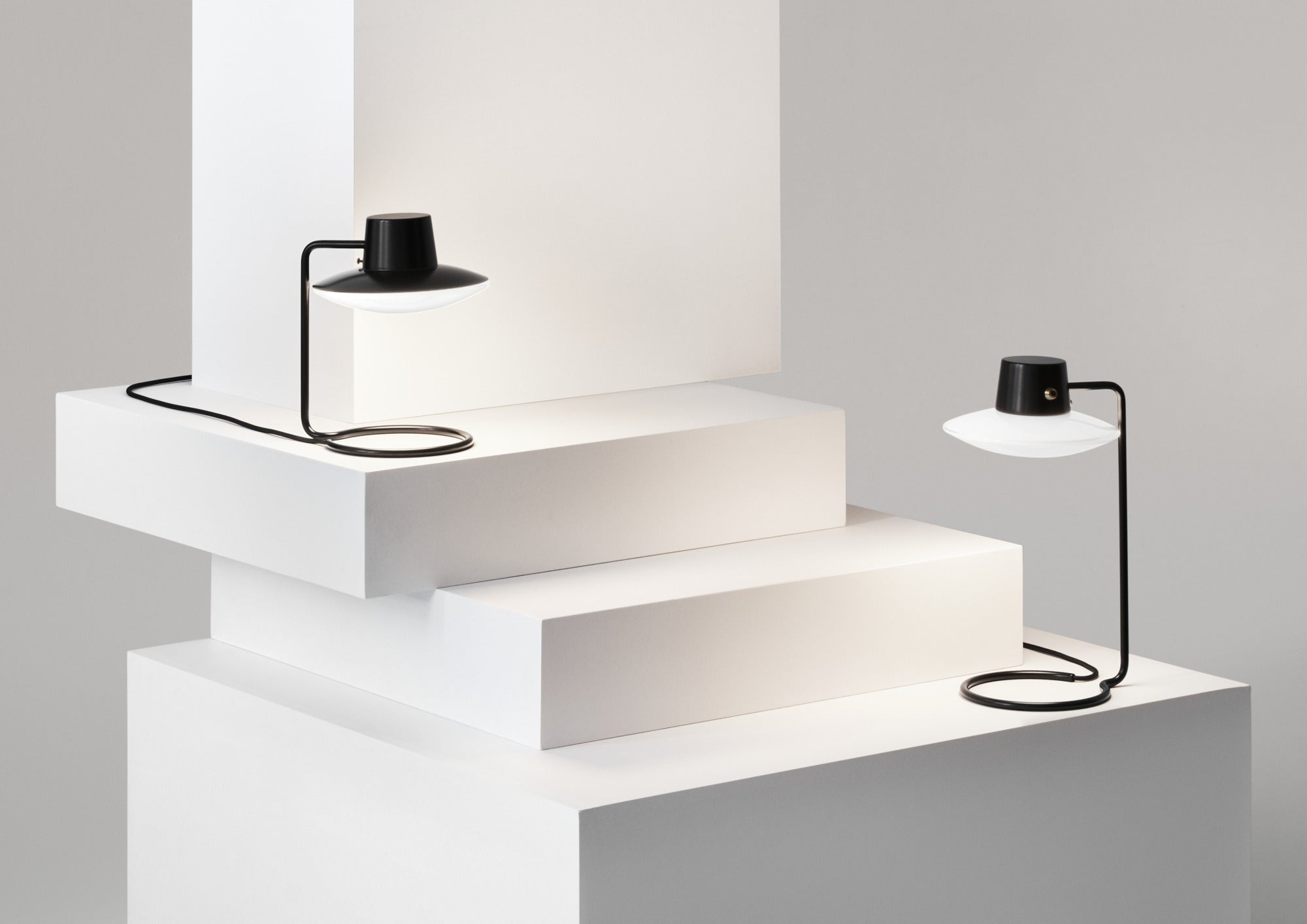 AJ OXFORD black table lamp