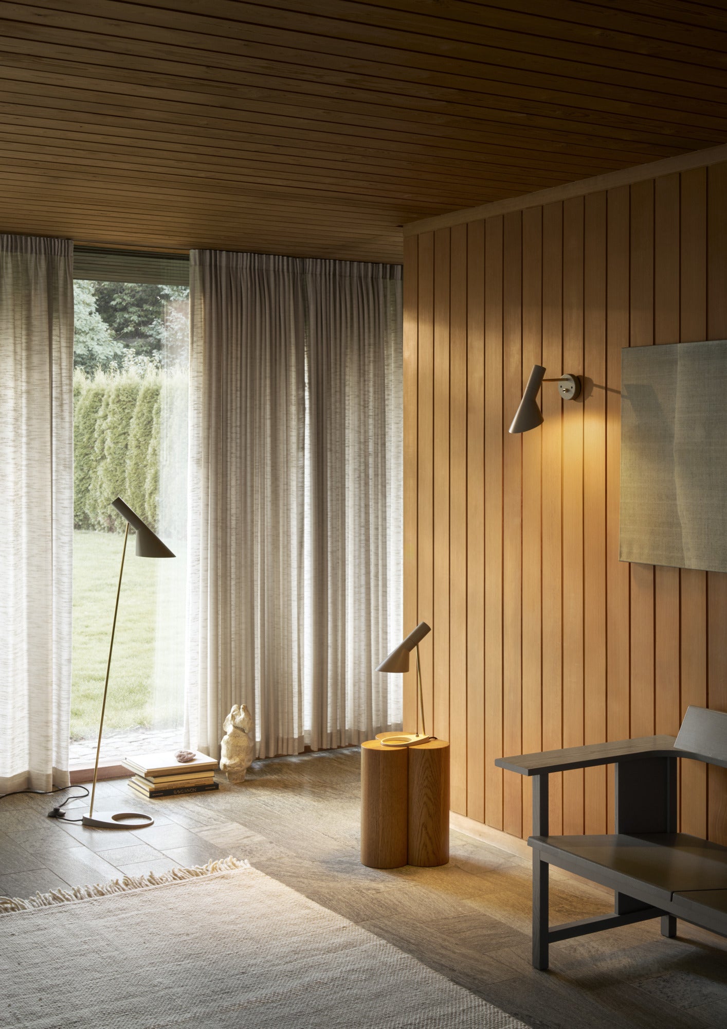 AJ wall lamp warm gray with brass