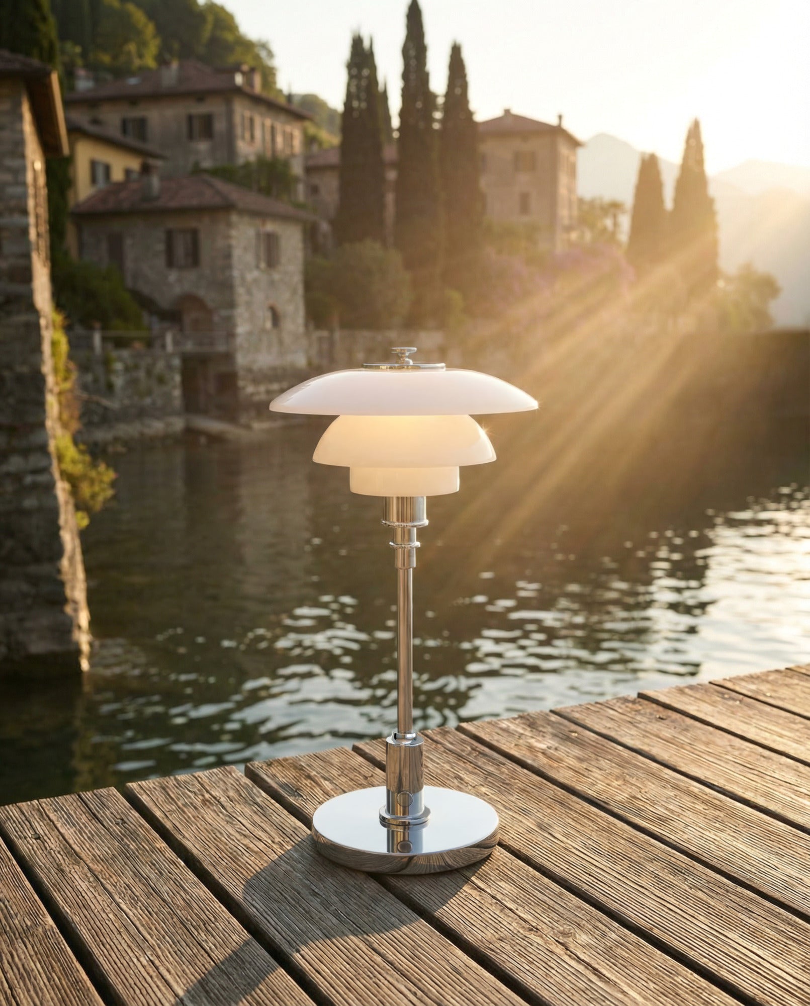 Lampa przenośna PH 1/1 biały z chromowaną podstawą – Louis Poulsen