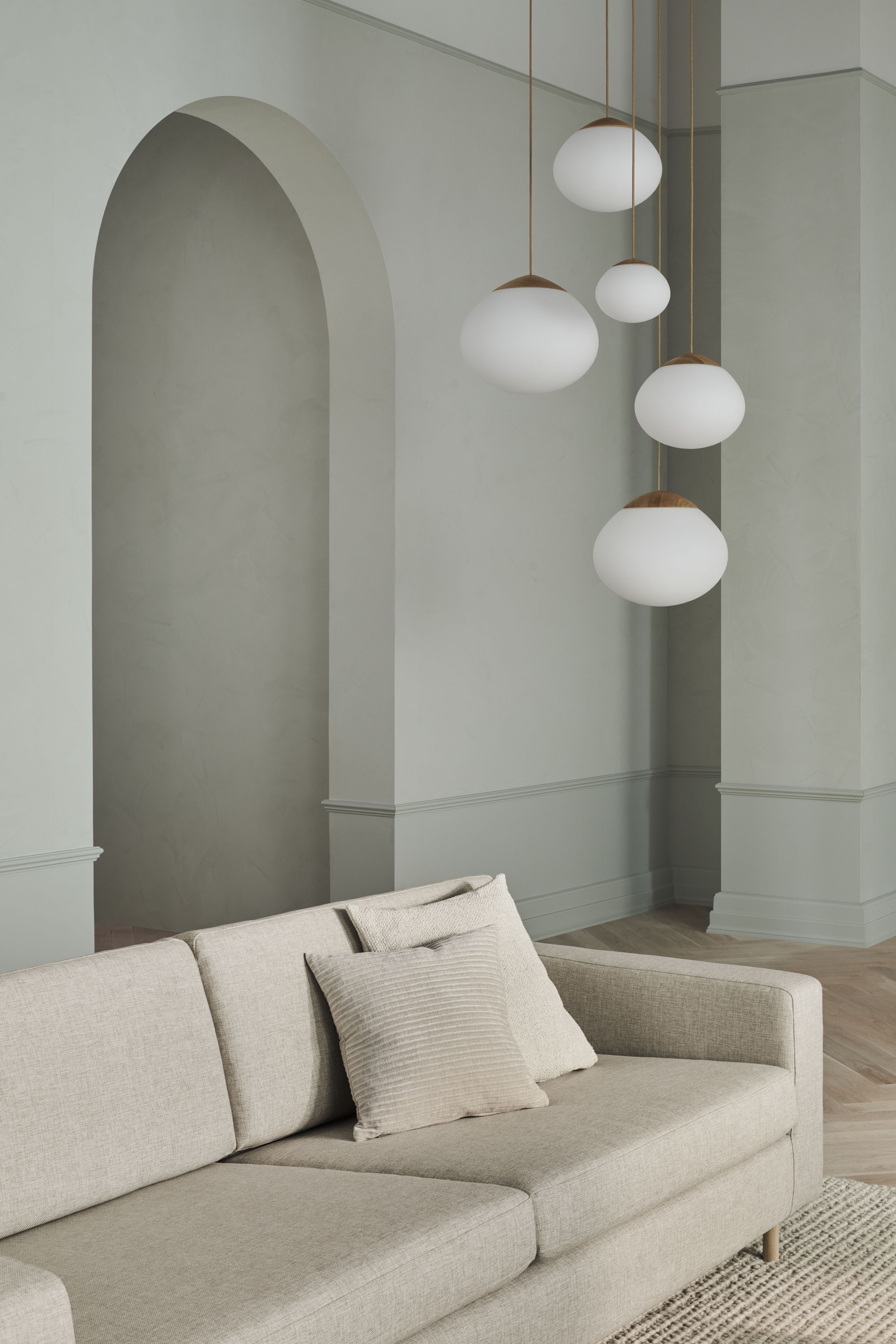 Sofa rozkládací 2,5-osobová SCANDINAVIA s ocelovým podstavcem