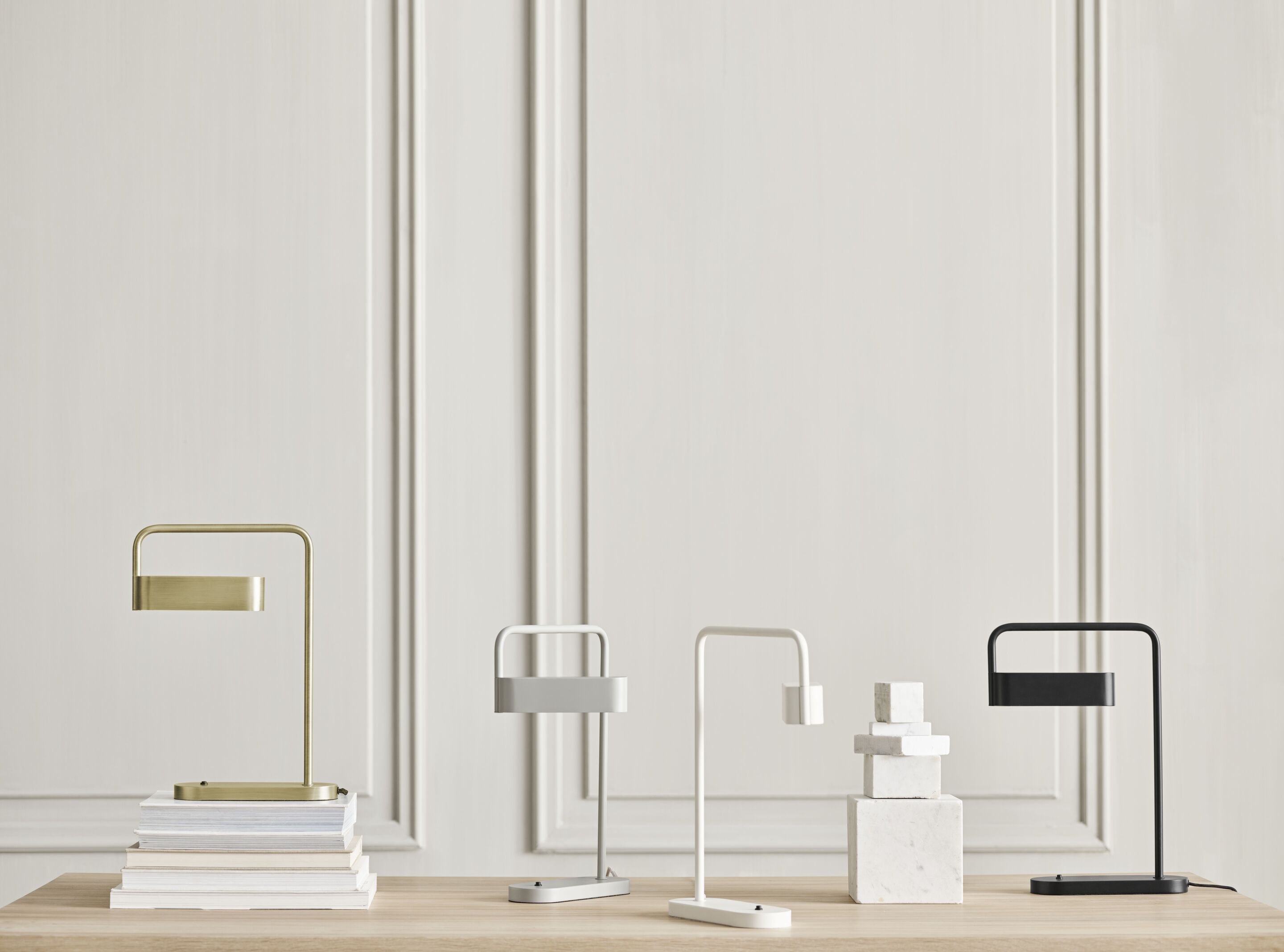 SCRIBE desk lamp cream