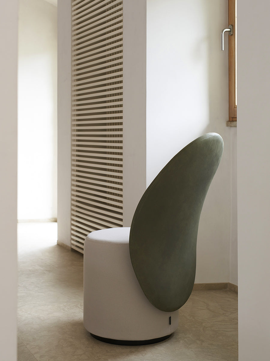 Fotel LOOMI tapicerowany