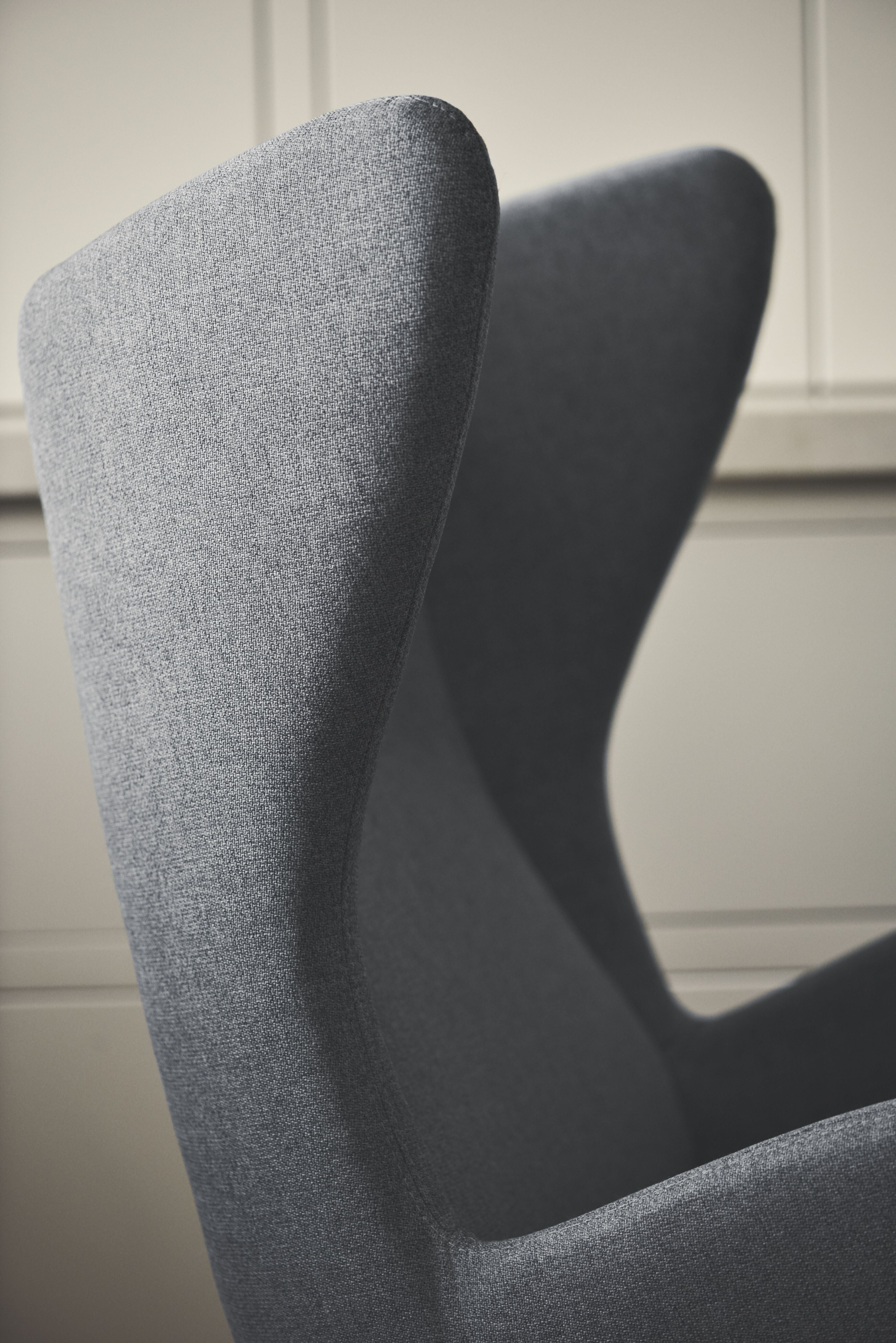 Křeslo čalouněné SOLO černý podstavec